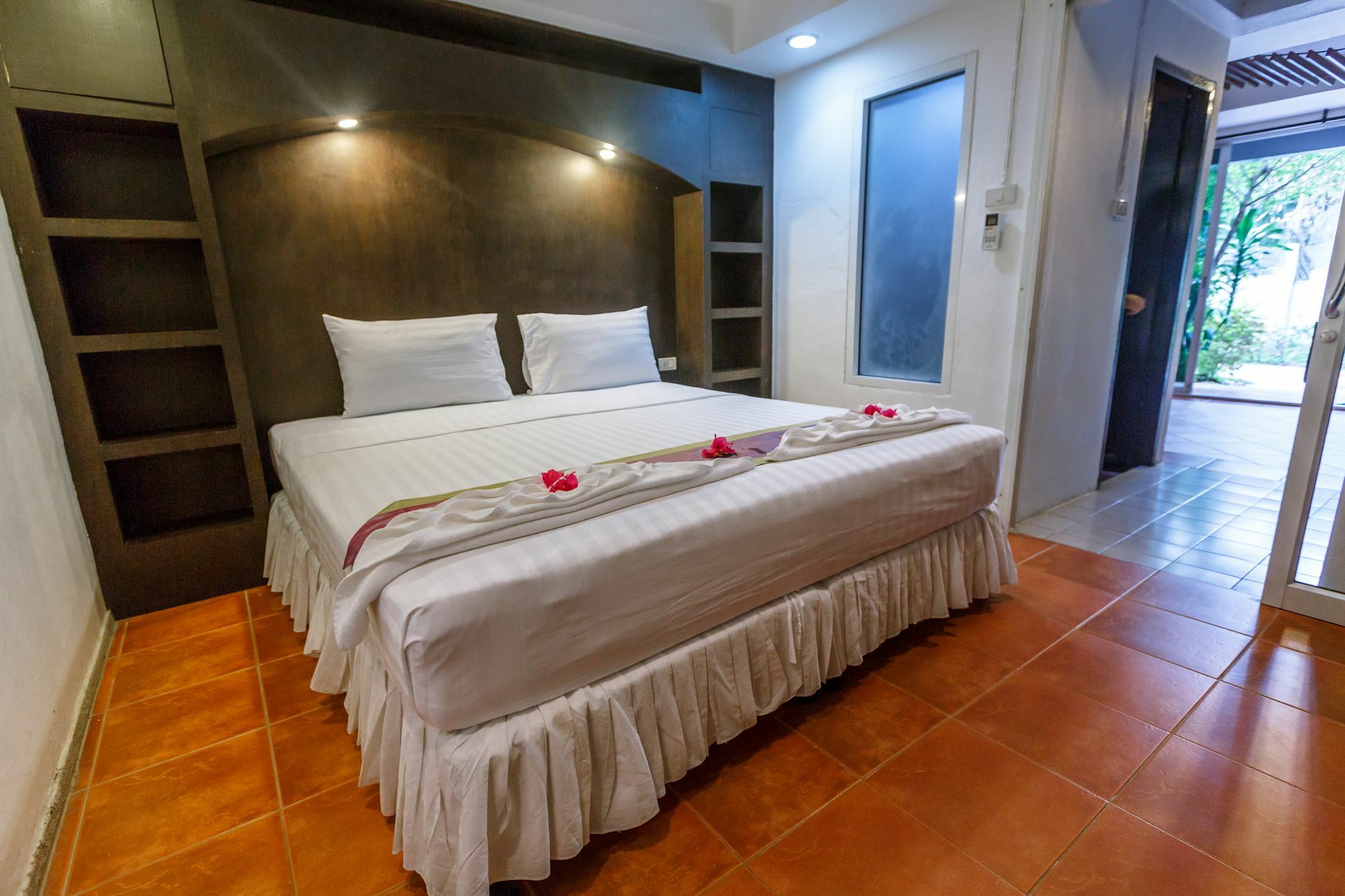Porterhouse Beach Hotel Patong