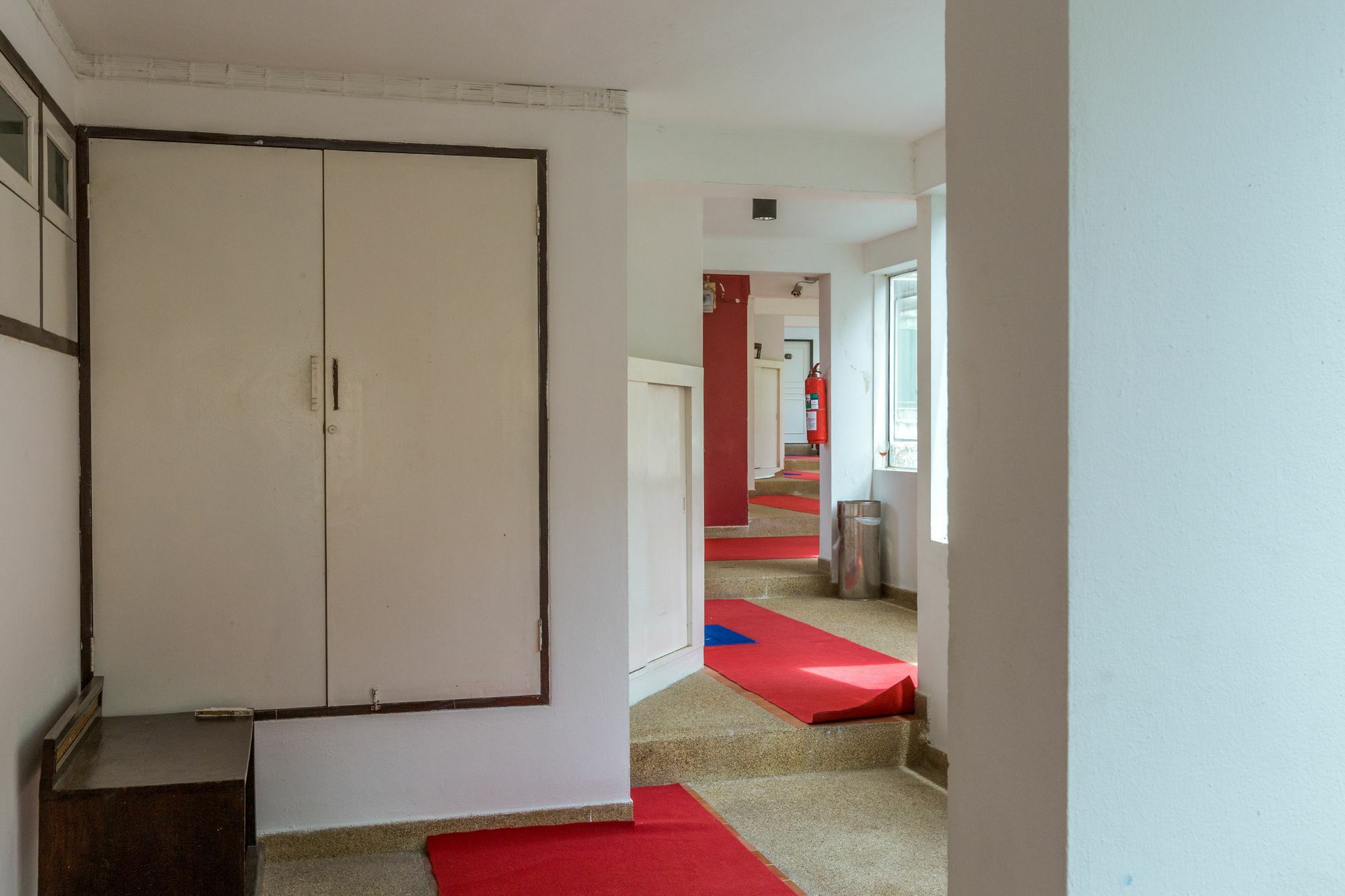 Porterhouse Beach Hotel 3*