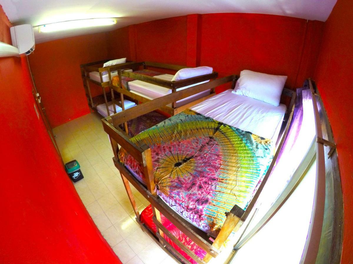 Hostel Baan Tai Backpackers *