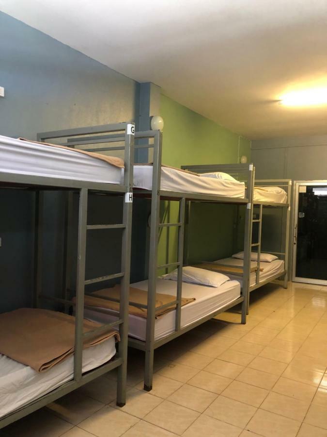 Baan Tai Backpackers Hostel