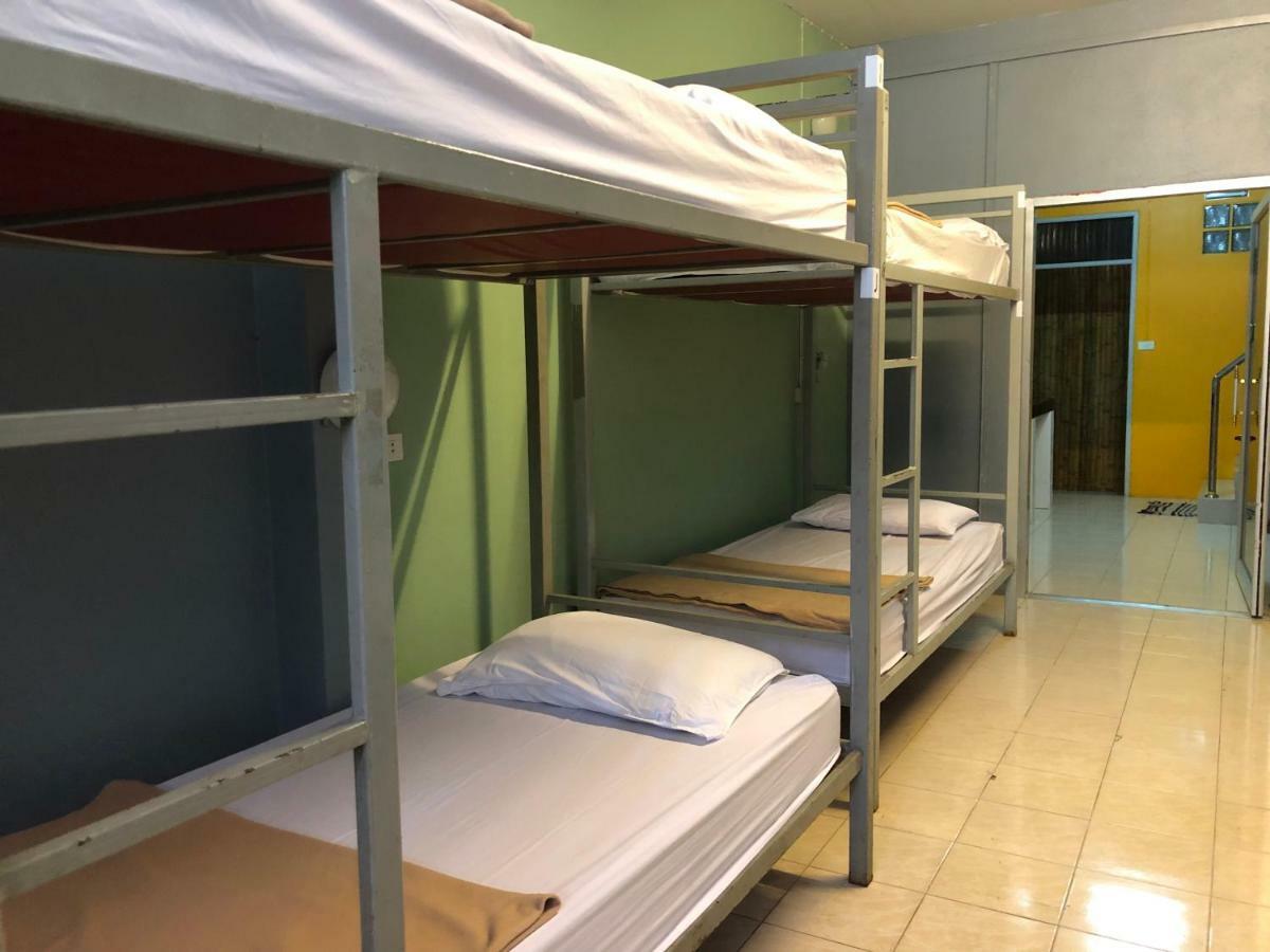 Baan Tai Backpackers Hostel