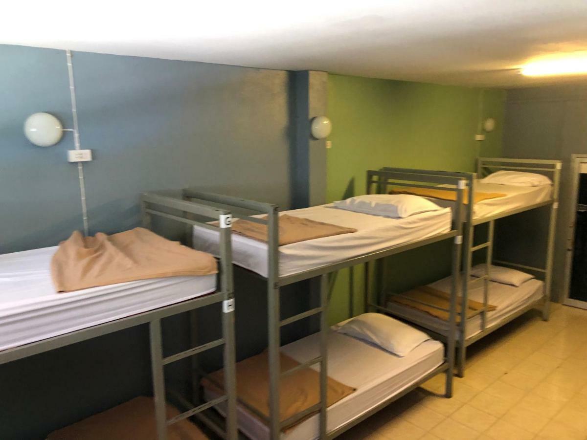 Hostel Baan Tai Backpackers *