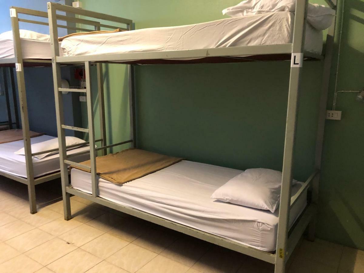 Hostel Baan Tai Backpackers *