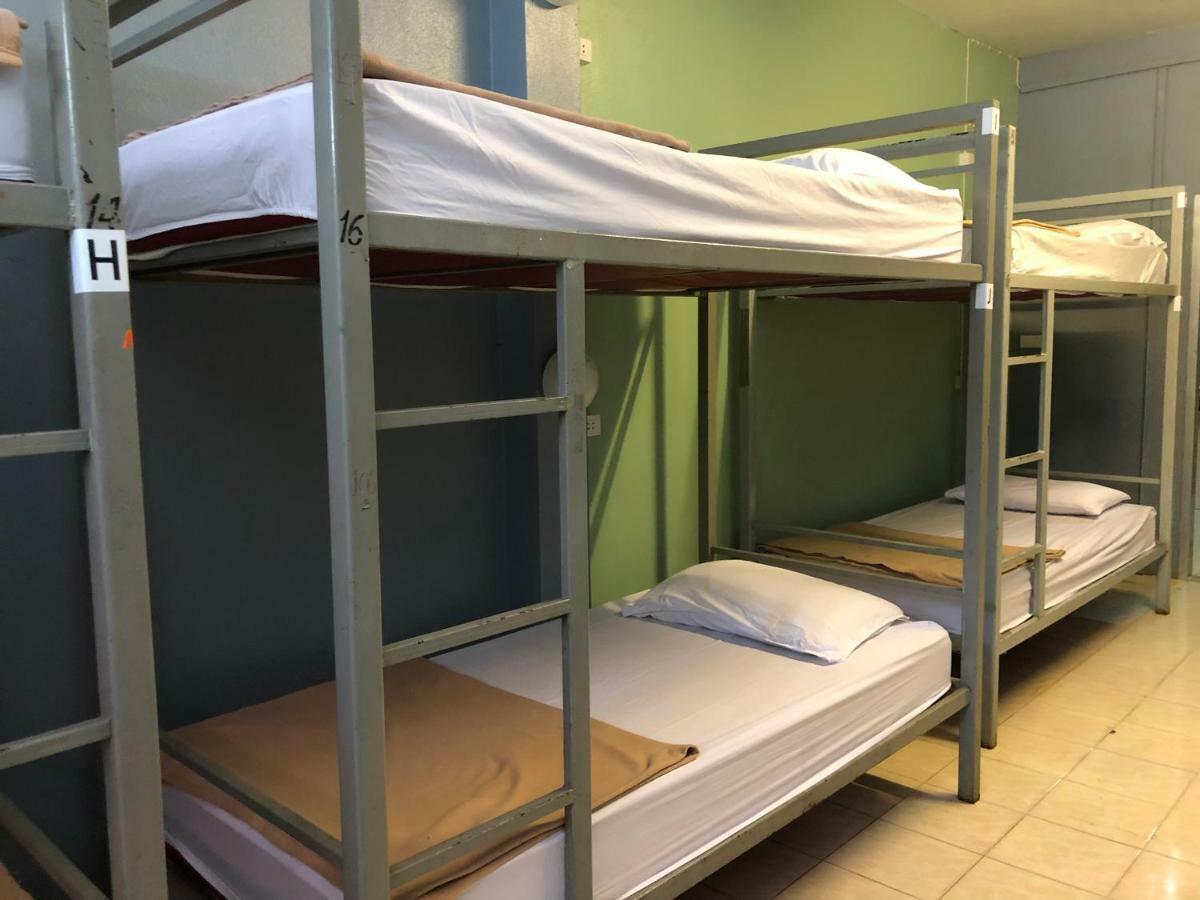 Hostel Baan Tai Backpackers *