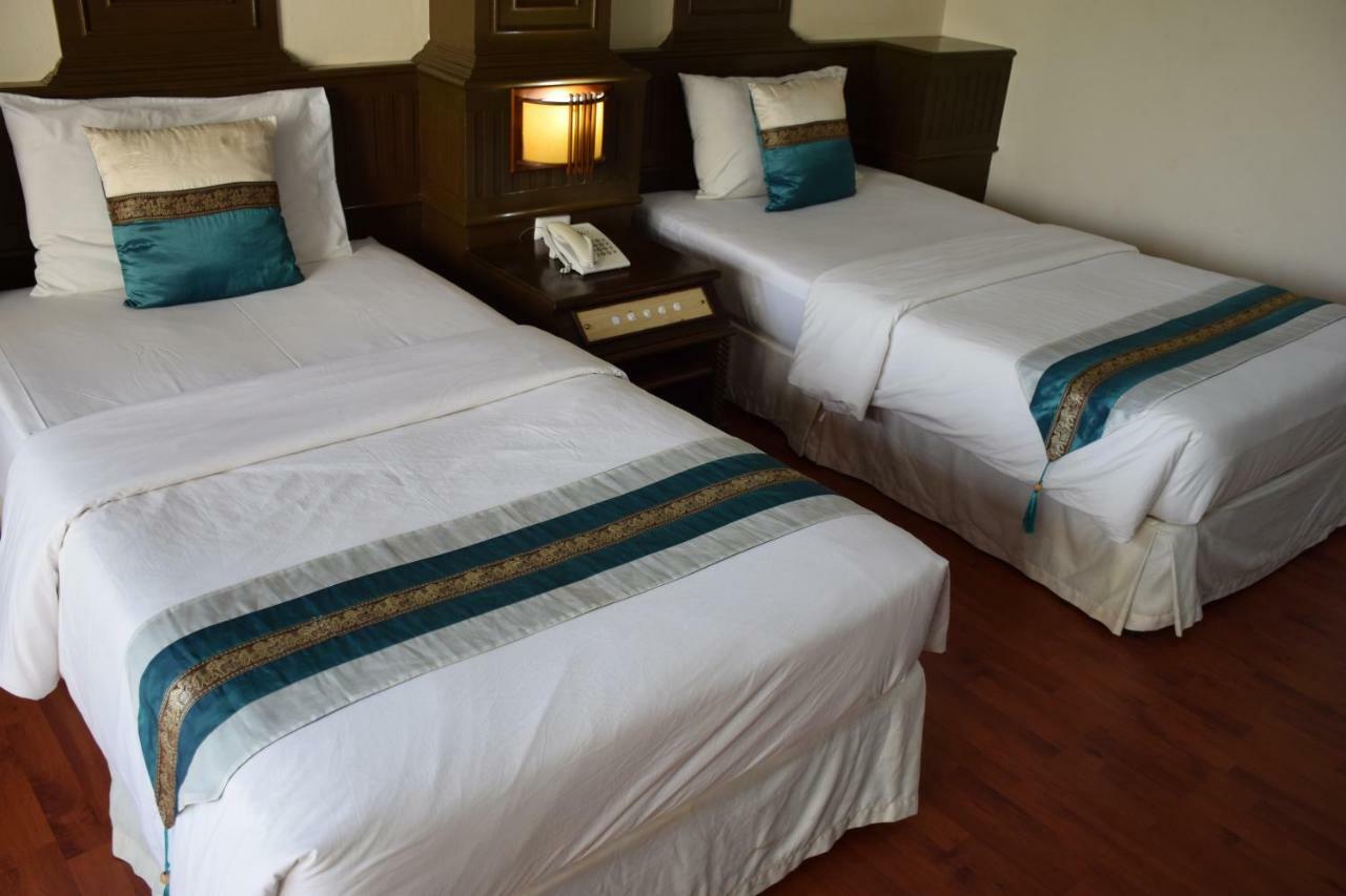 Island Hotel Phi Phi Don