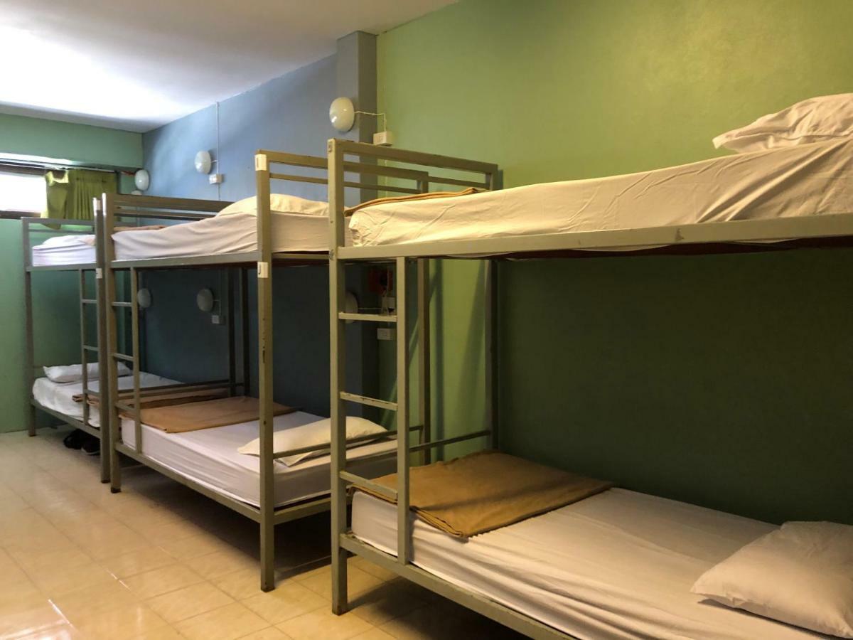 Baan Tai Backpackers Hostel
