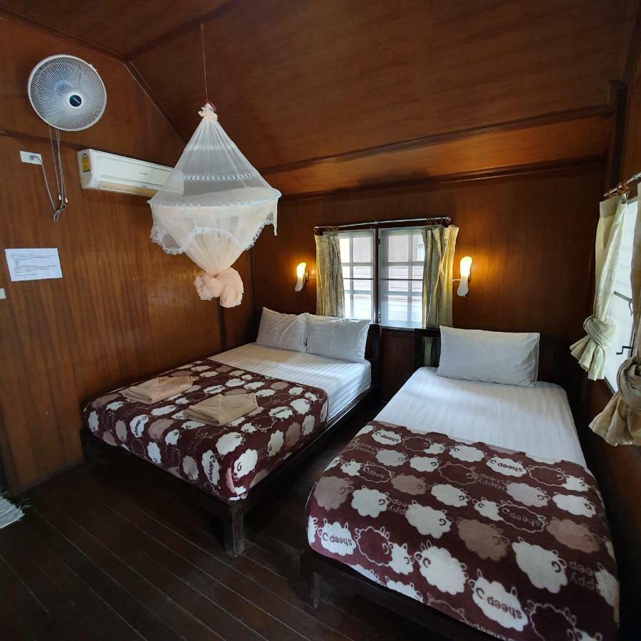 Silver Sands - 3*