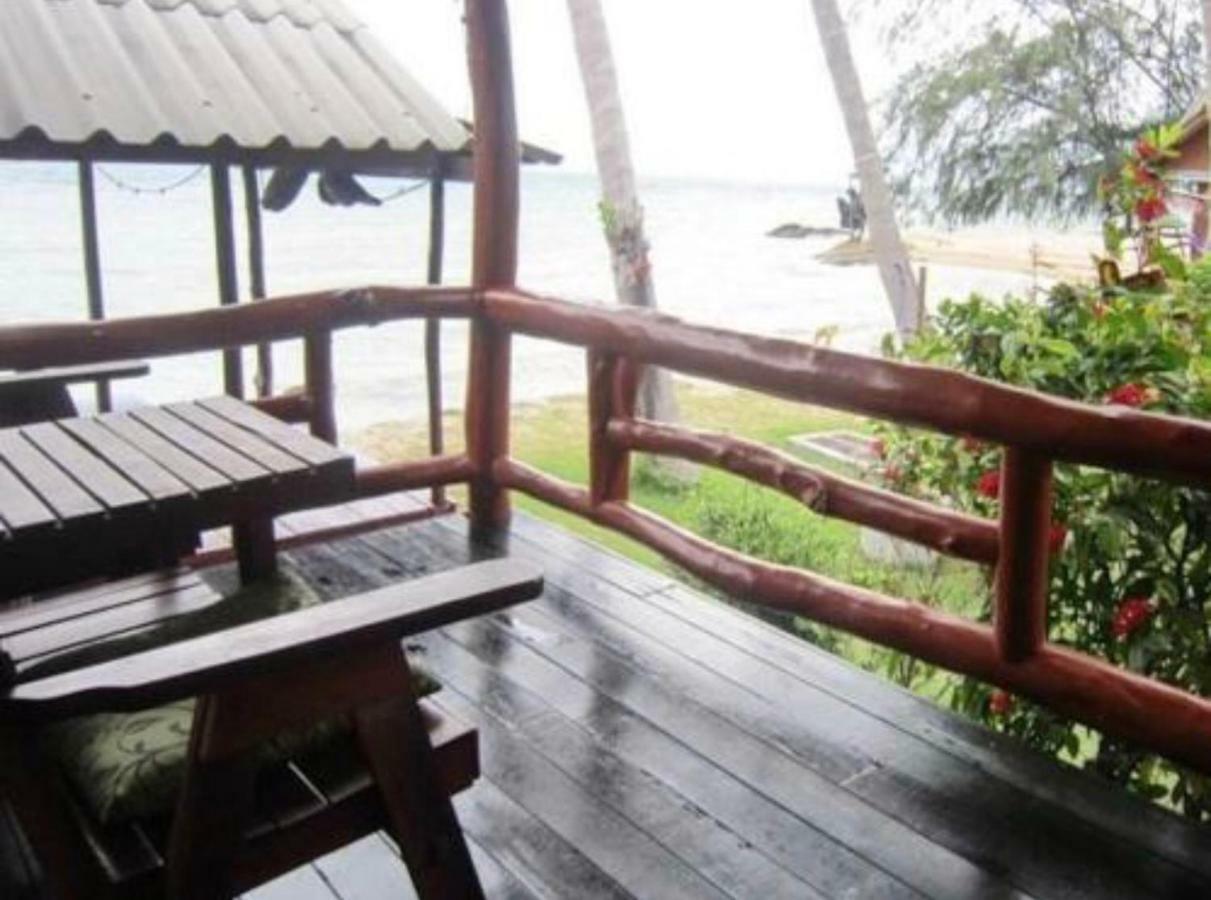 Resort Bird