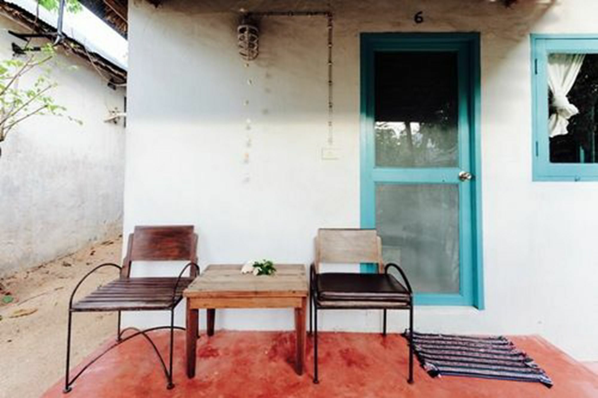 Resort Free House