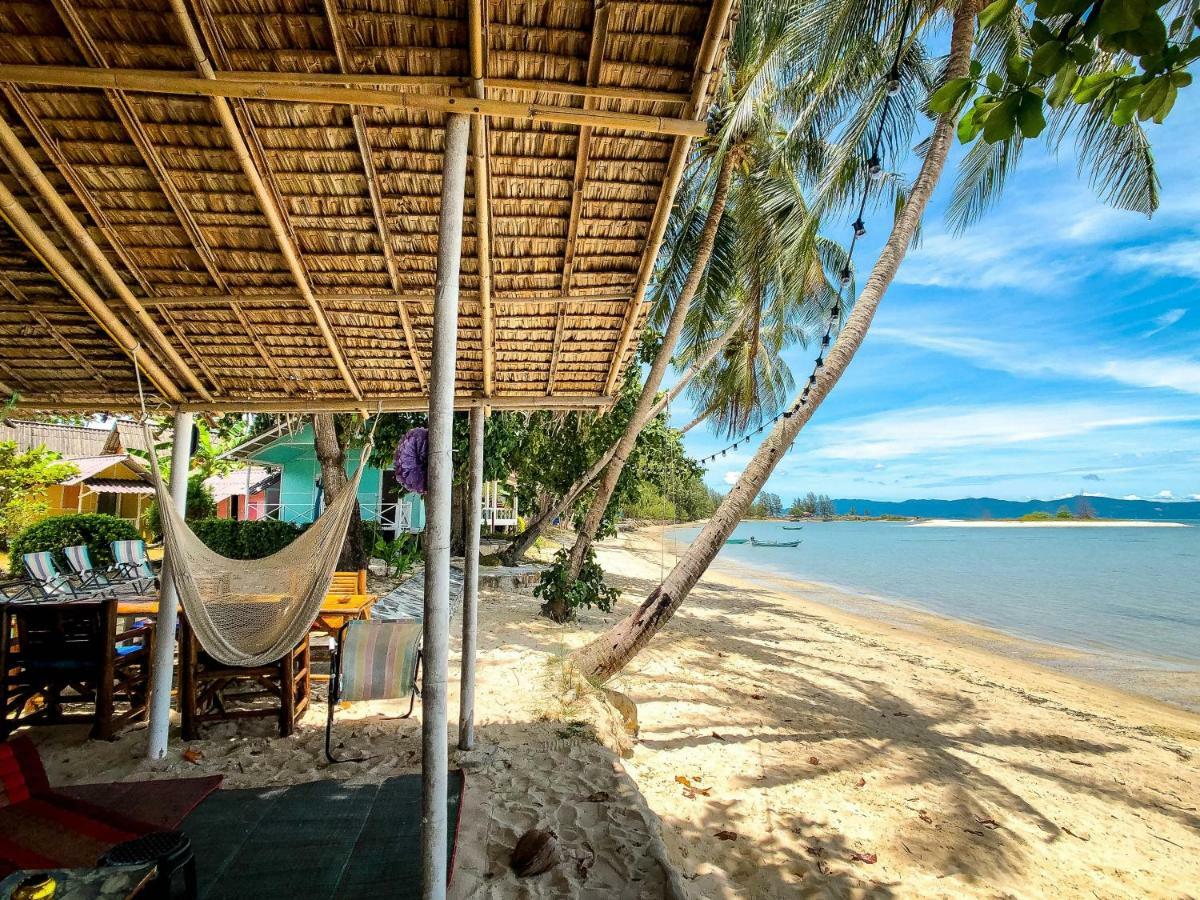 Colorful Hut Resort Ko Pha Ngan