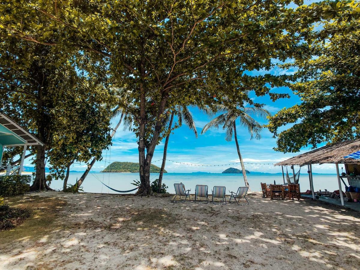 Colorful Hut Ko Pha Ngan