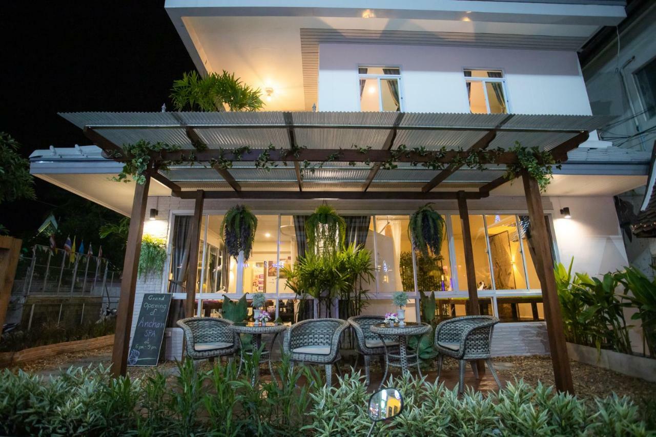 Anchan & Hotel Hua Hin