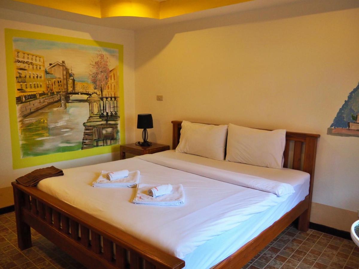 Baanmae Hotel 3*