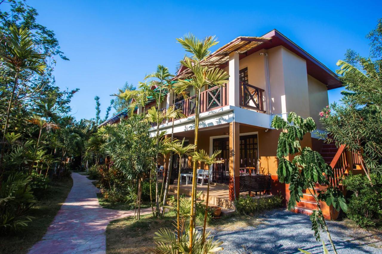 Banana Resort 3*