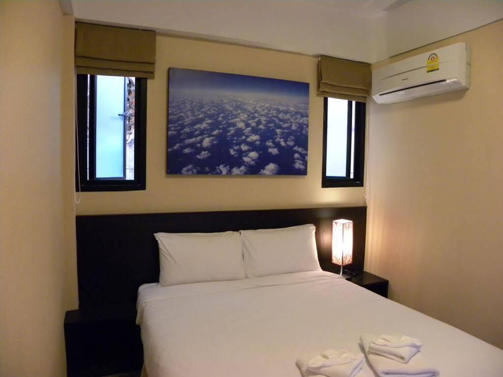 Hotel @ White