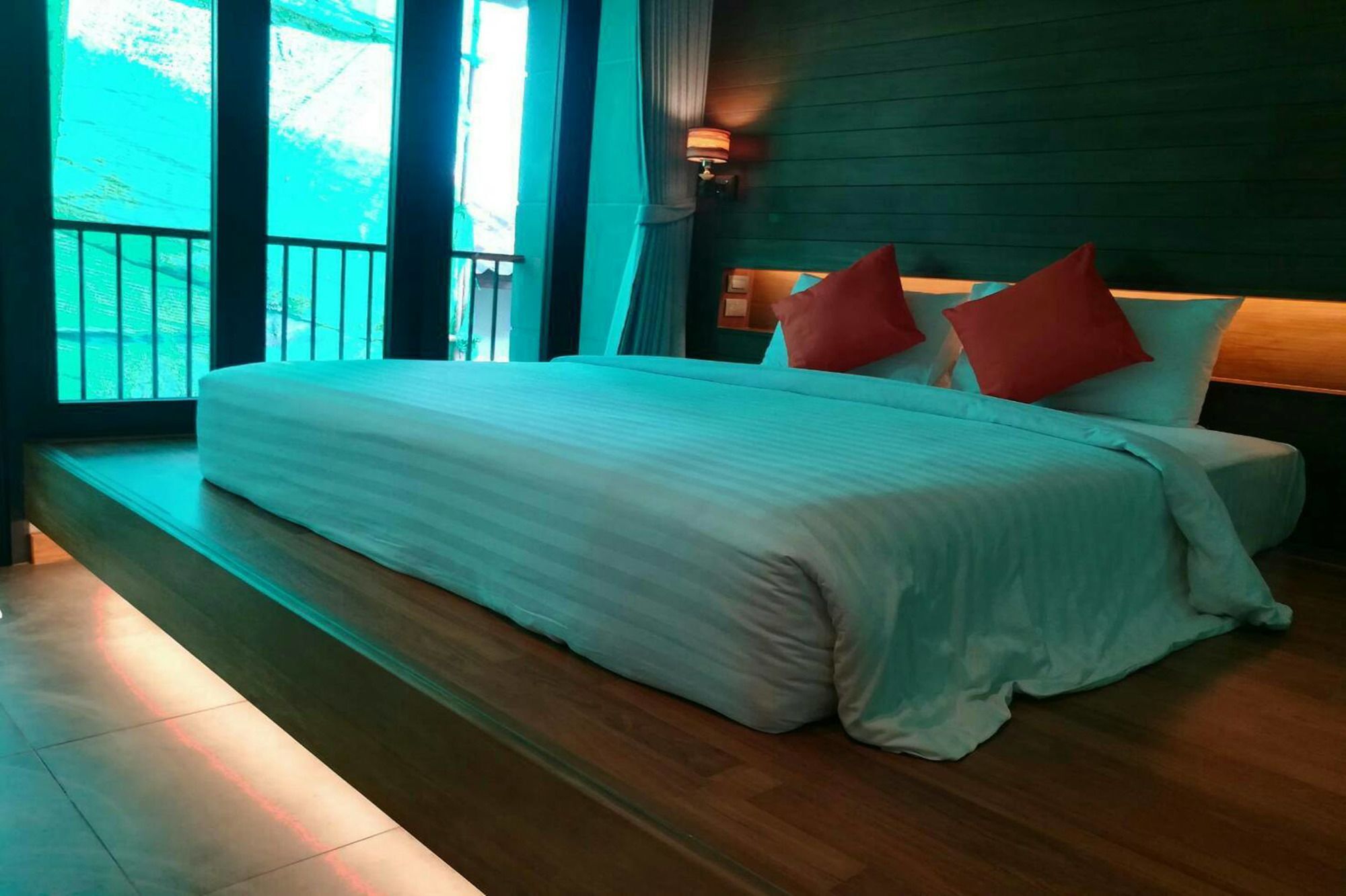 J4 Samui
