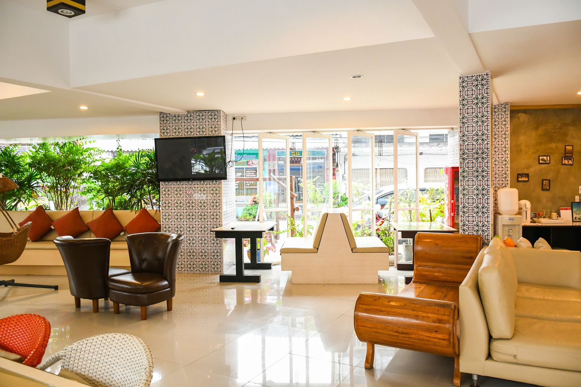 Heaven Hotel