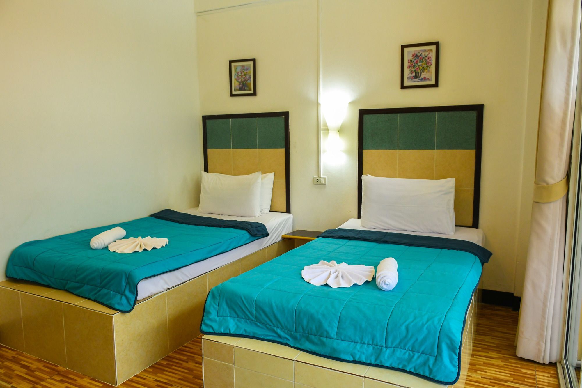 Hotel Heaven 3*