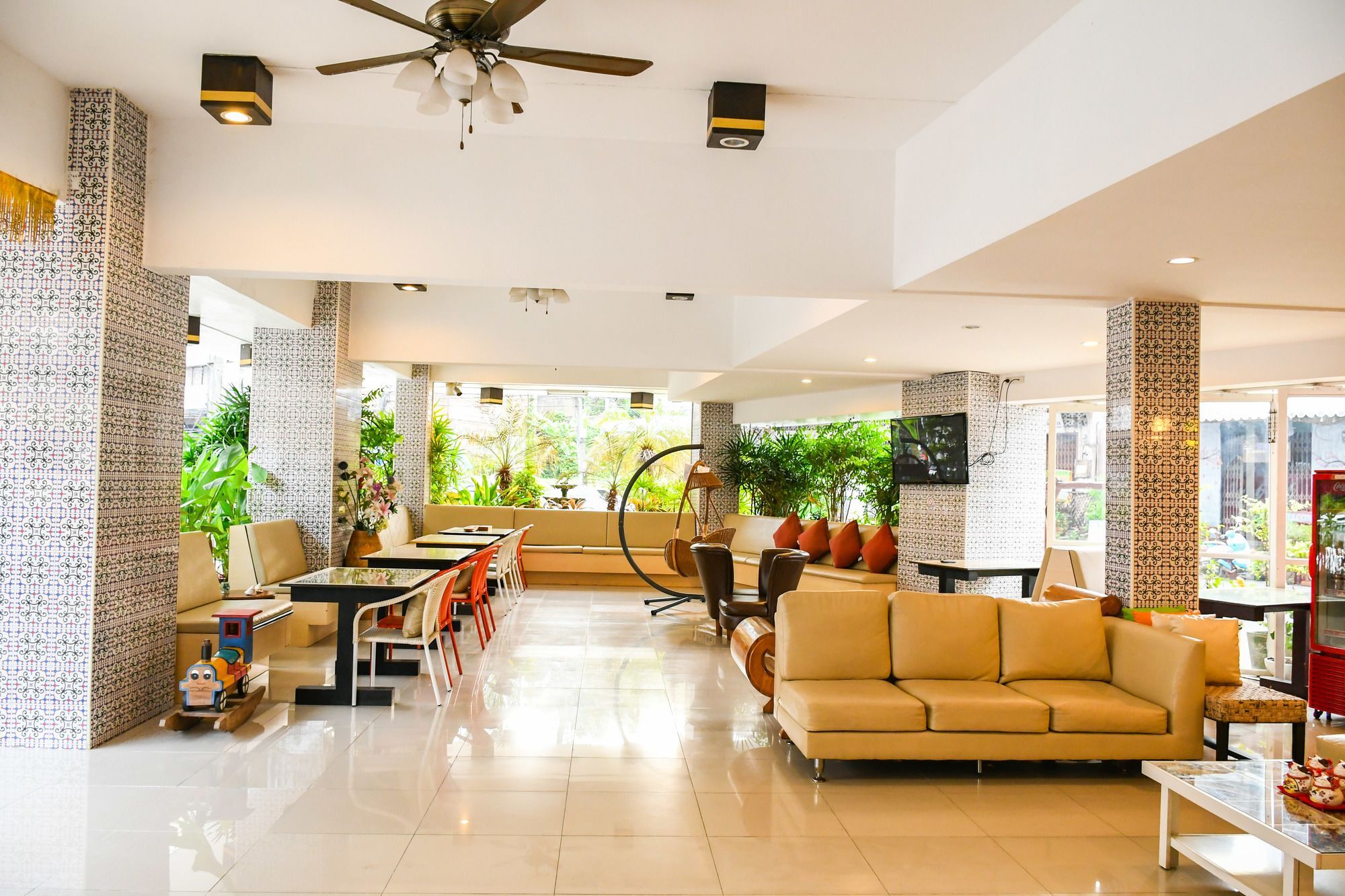 Heaven Hotel