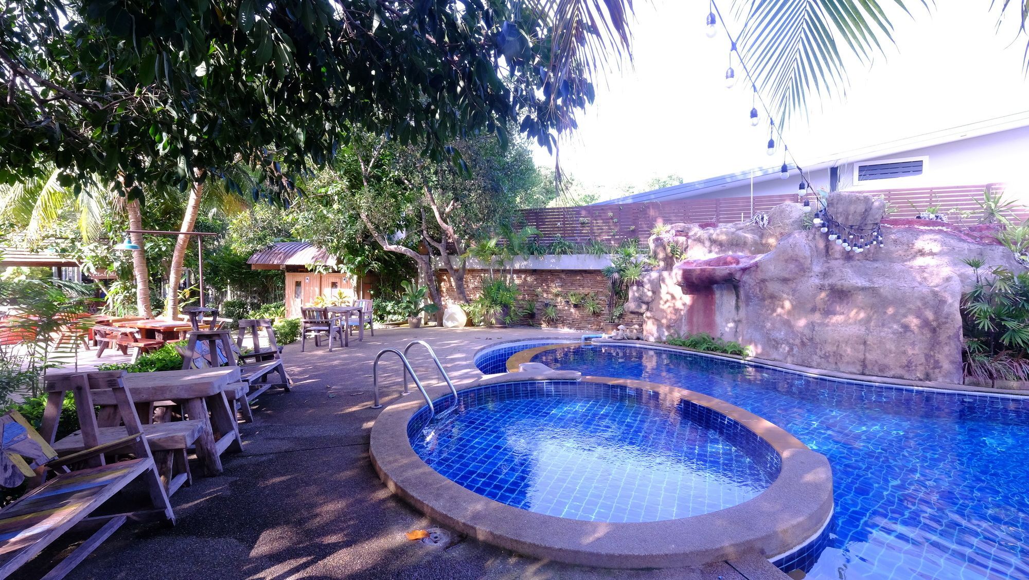 Save House Resort