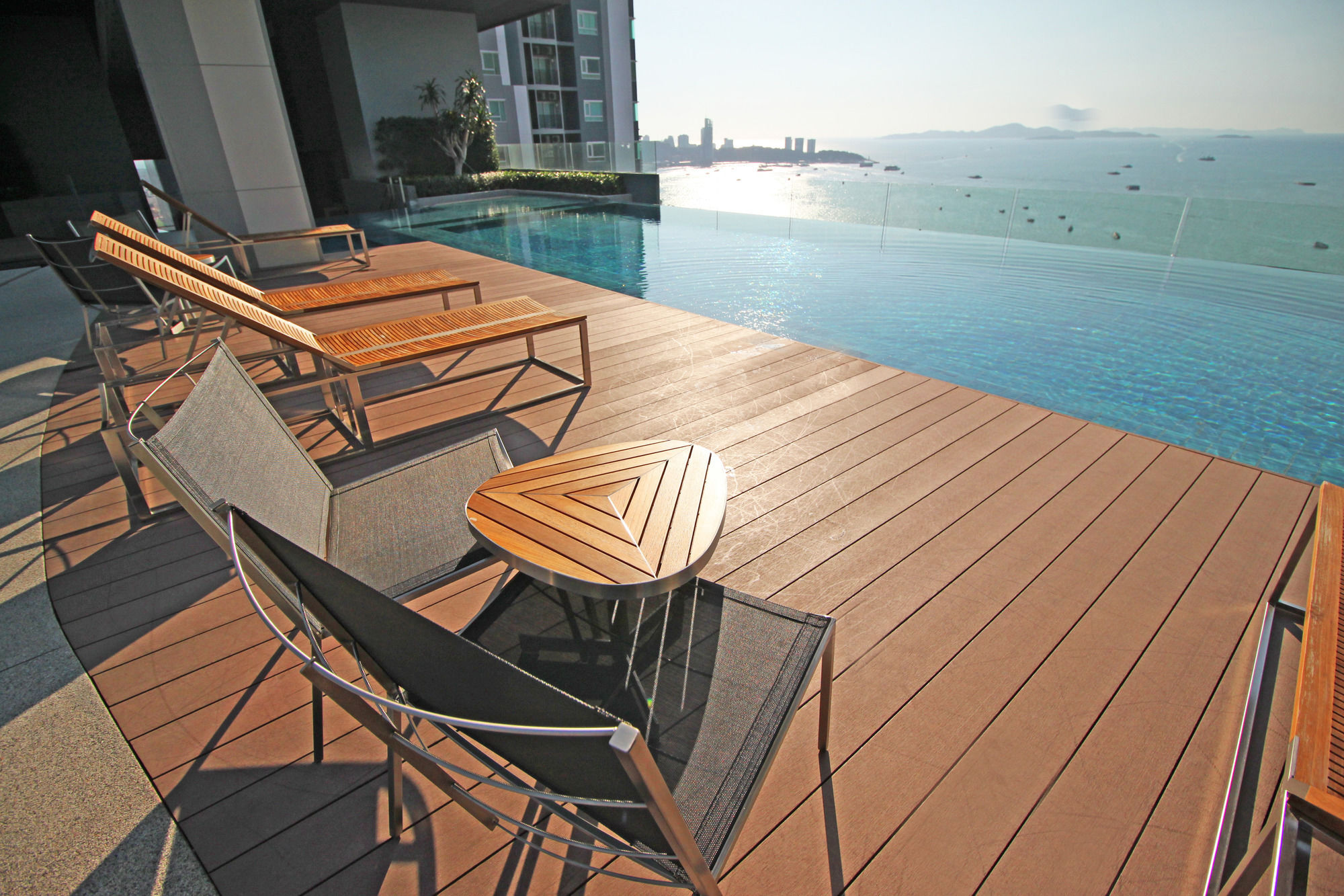 Centric Sea By Pattaya Apartment Bang Lamung