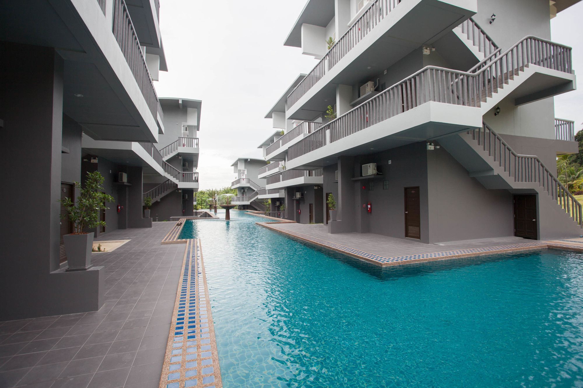 Hotel Arawan Krabi 4*