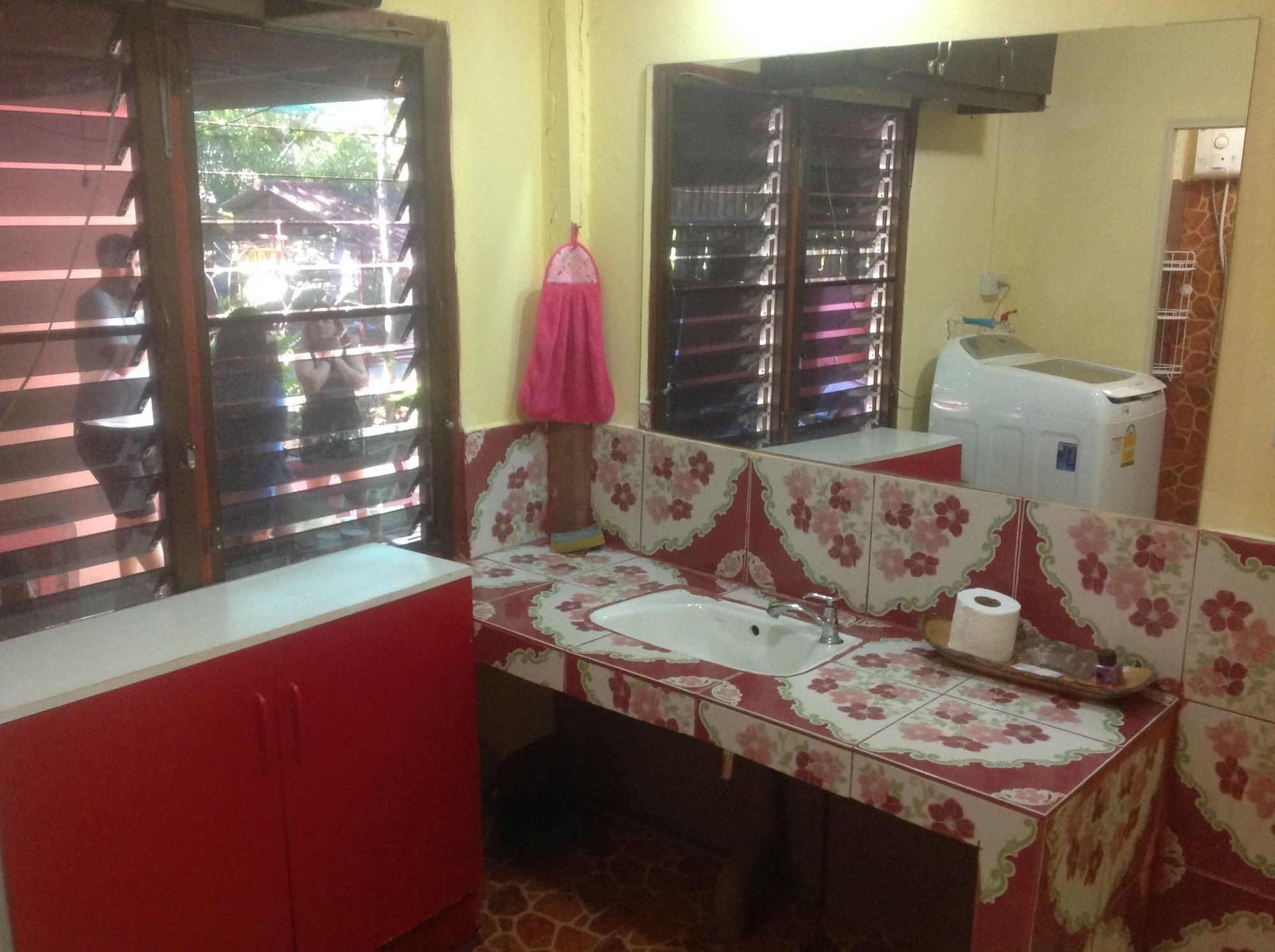 Time 2 Guest house 2*