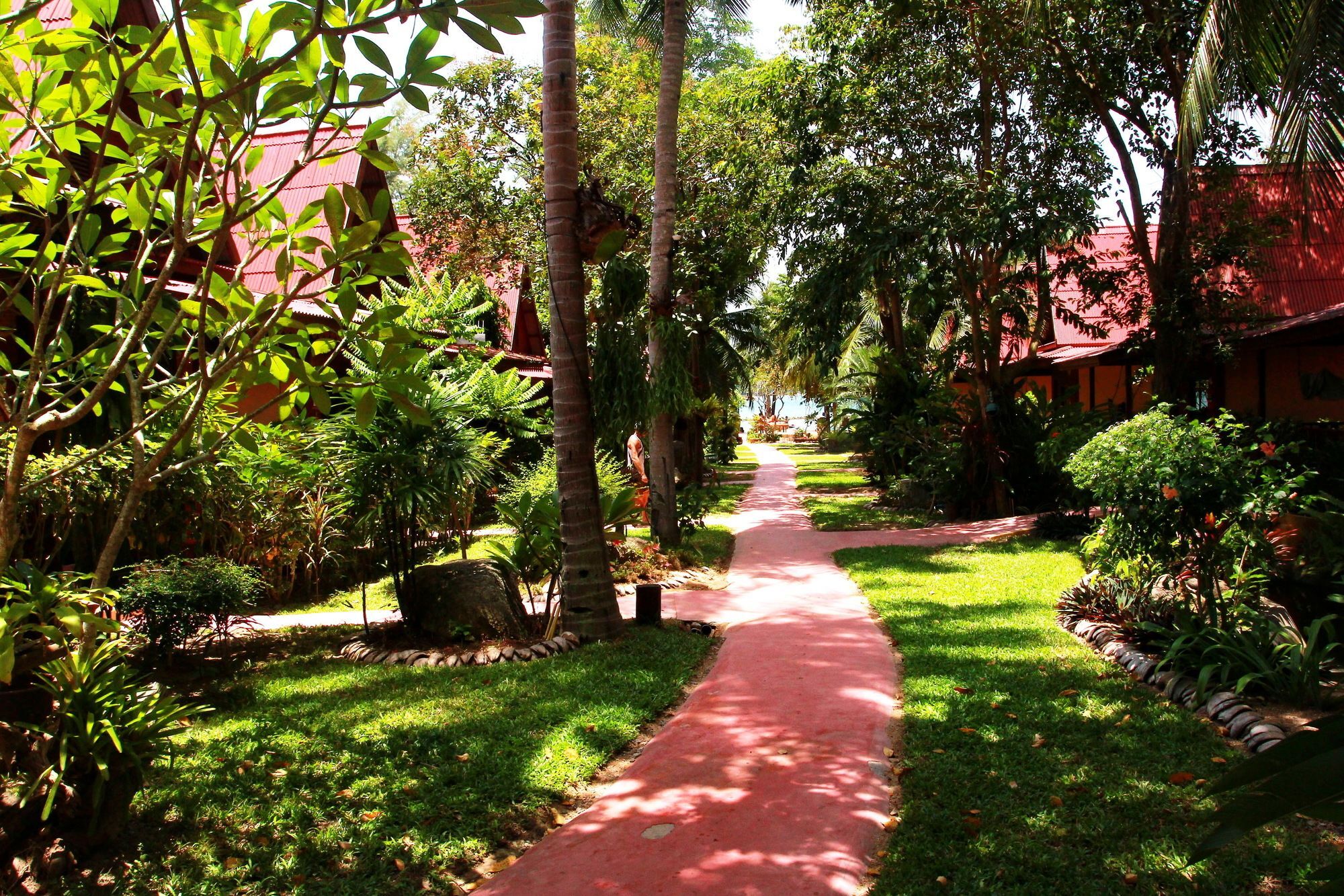 Longtail Resort 2*