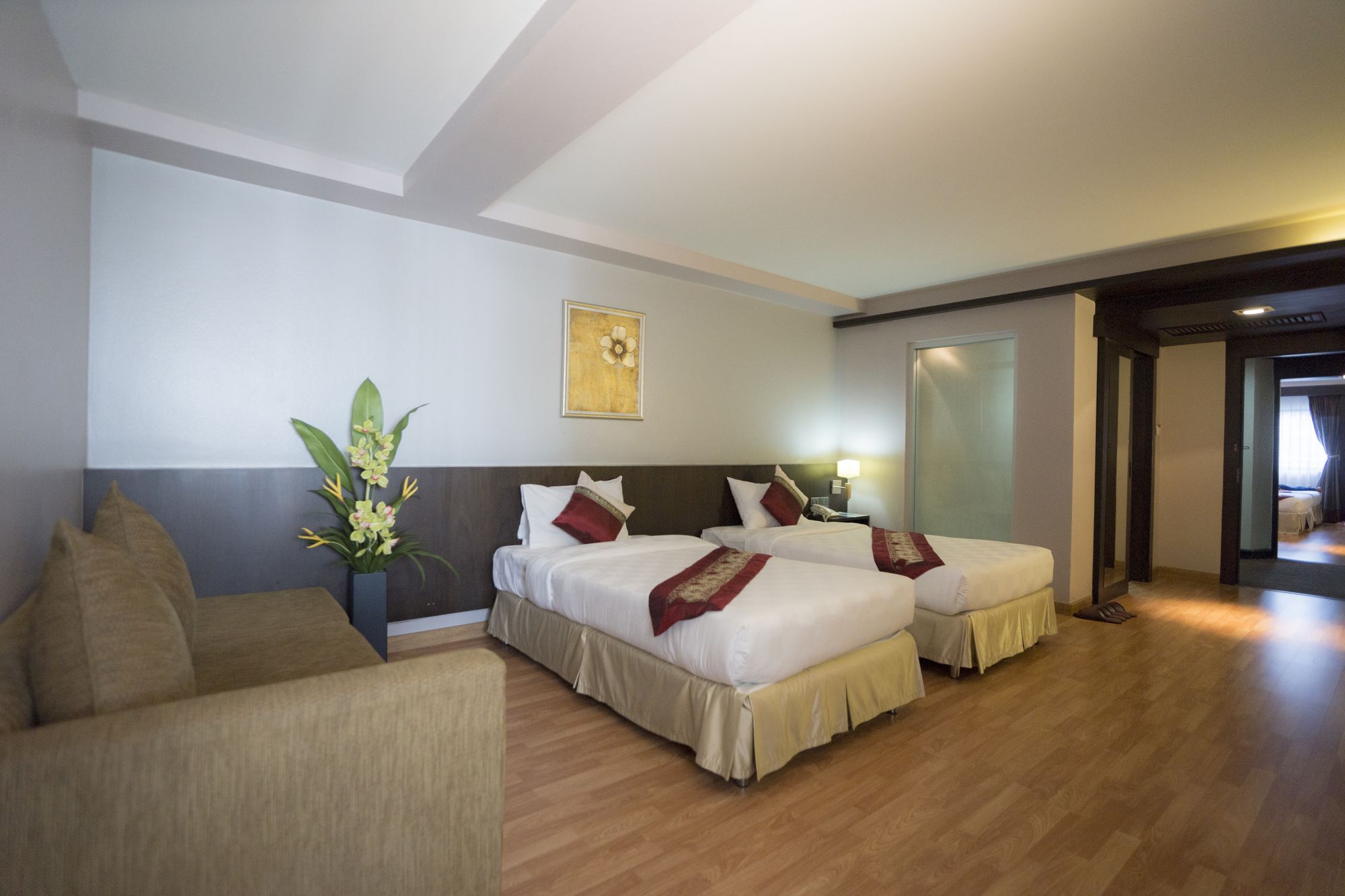 Kiss Gardenhome Chic Hotel 3*