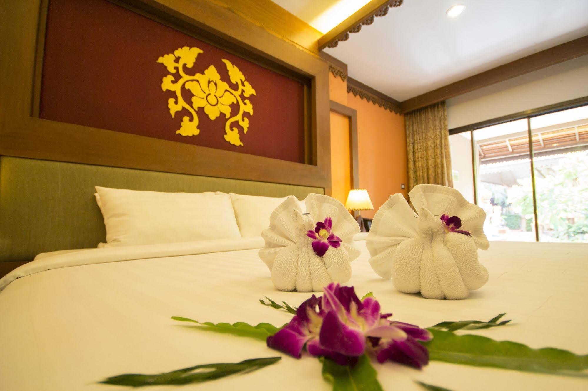 Hotel Shanaya & Phuket Patong