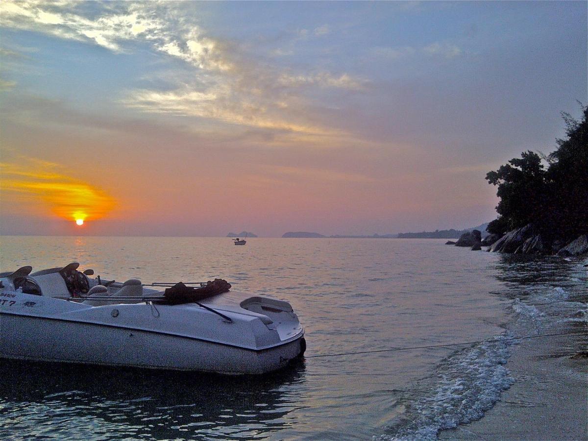The Bay & Restaurant Resort