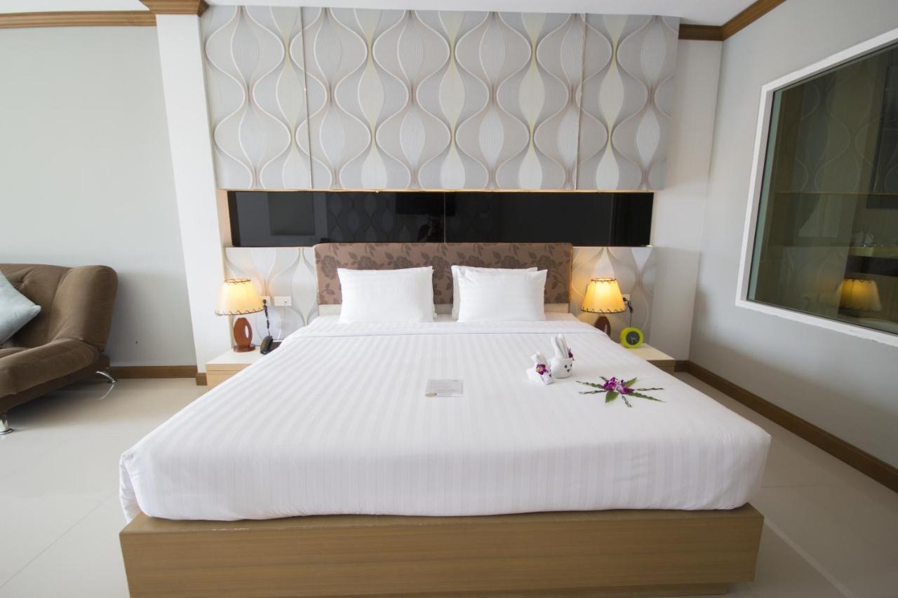 Shanaya & Phuket 4*