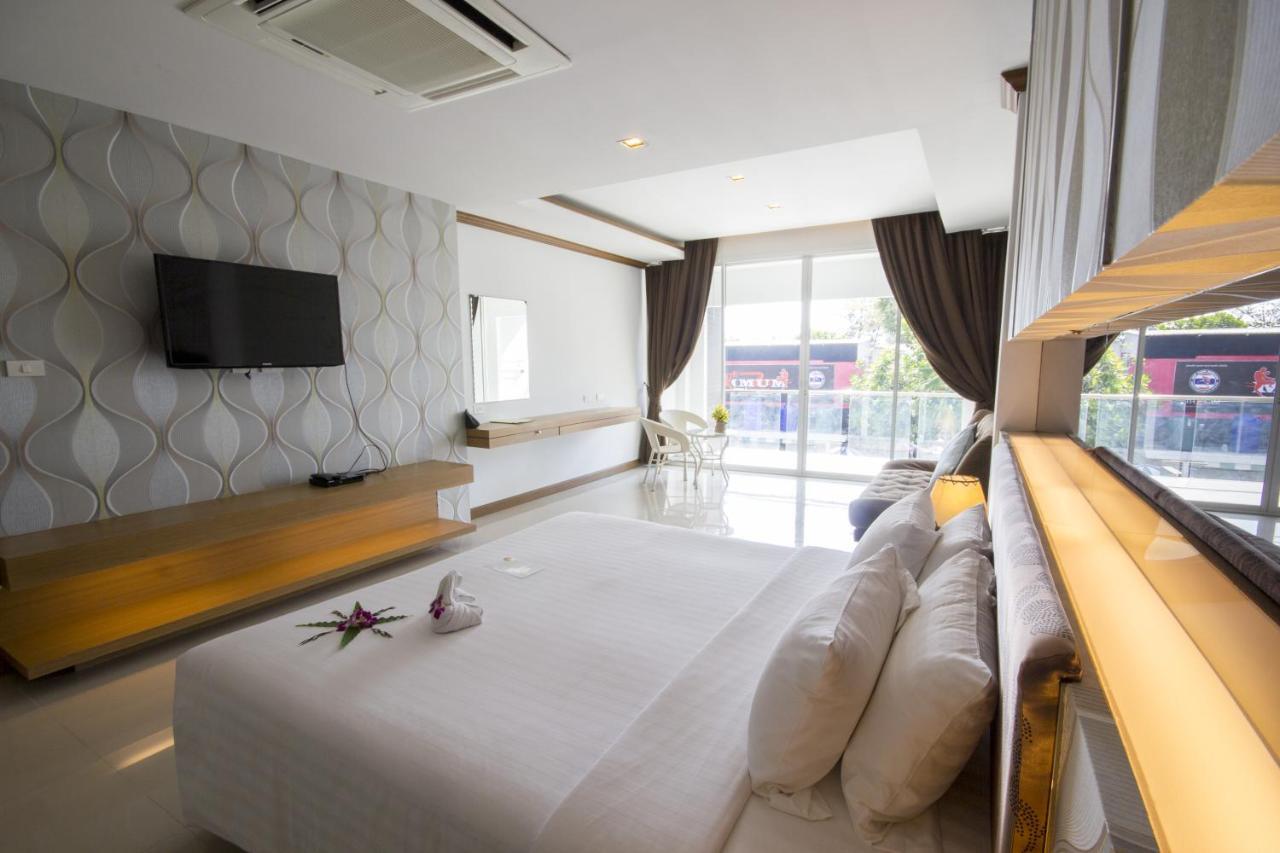 Shanaya & Phuket 4*