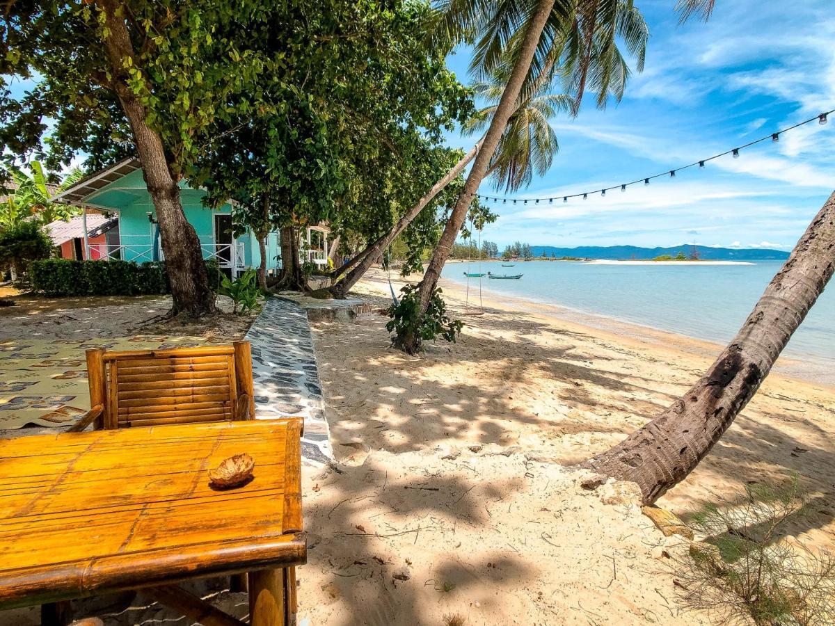 Colorful Hut Resort