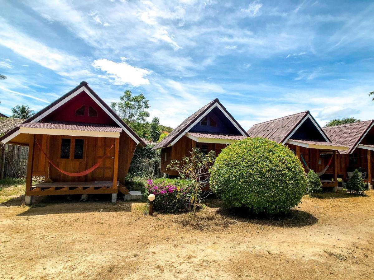 Colorful Hut Ko Pha Ngan