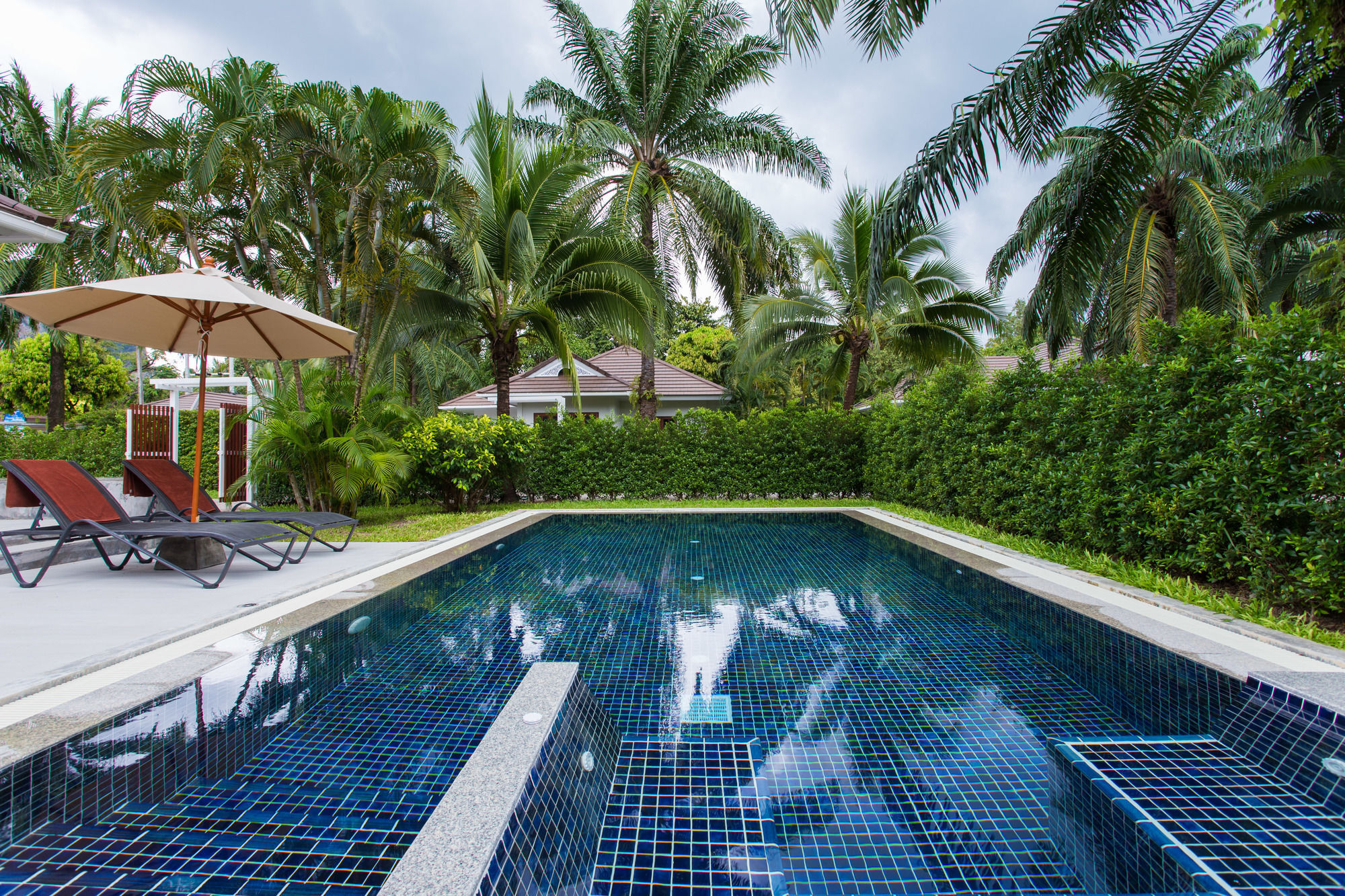 Resort Alisea Pool Aonang