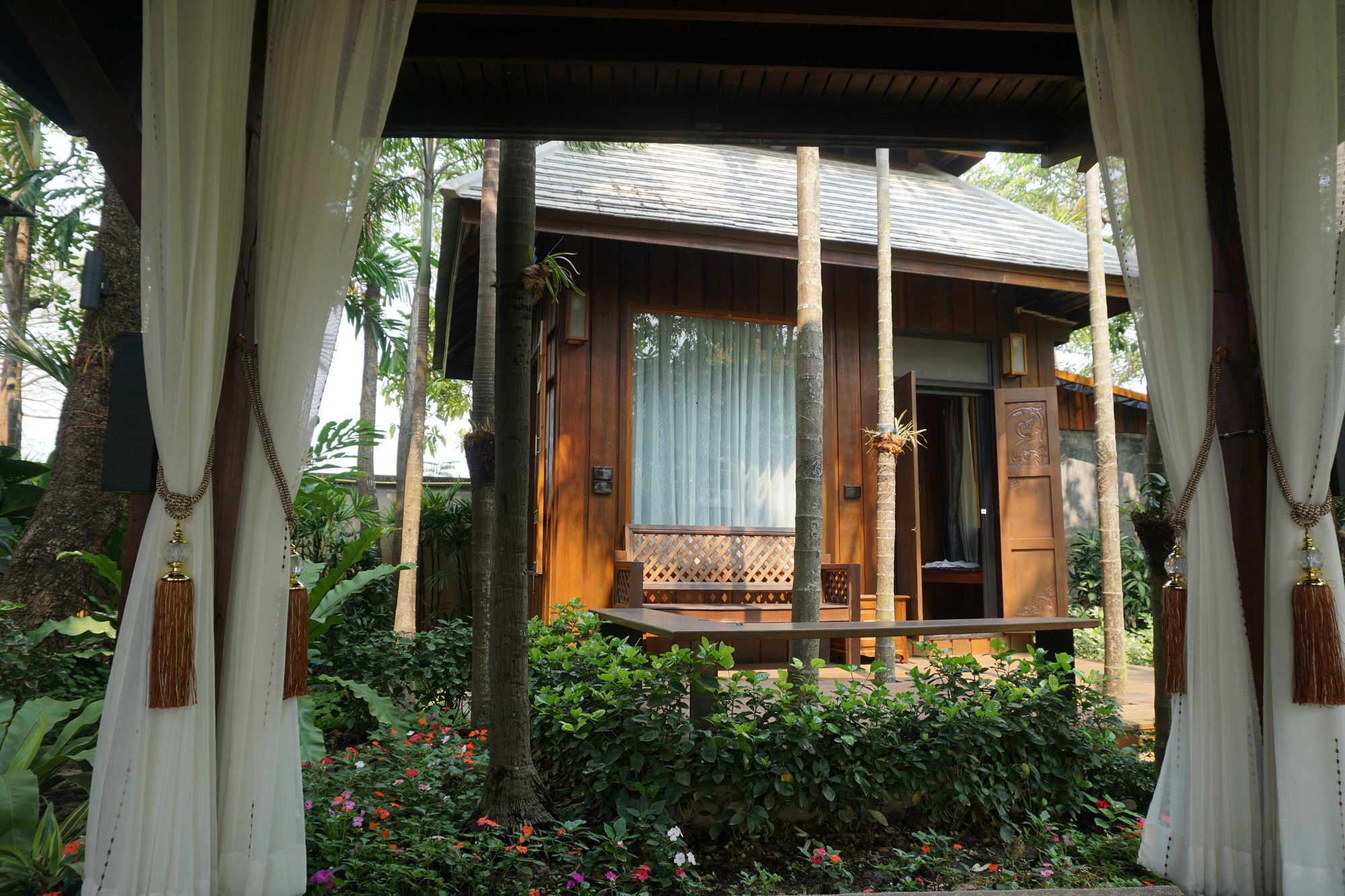 Baansuwanburi - บ้านสุวรรณบุรี