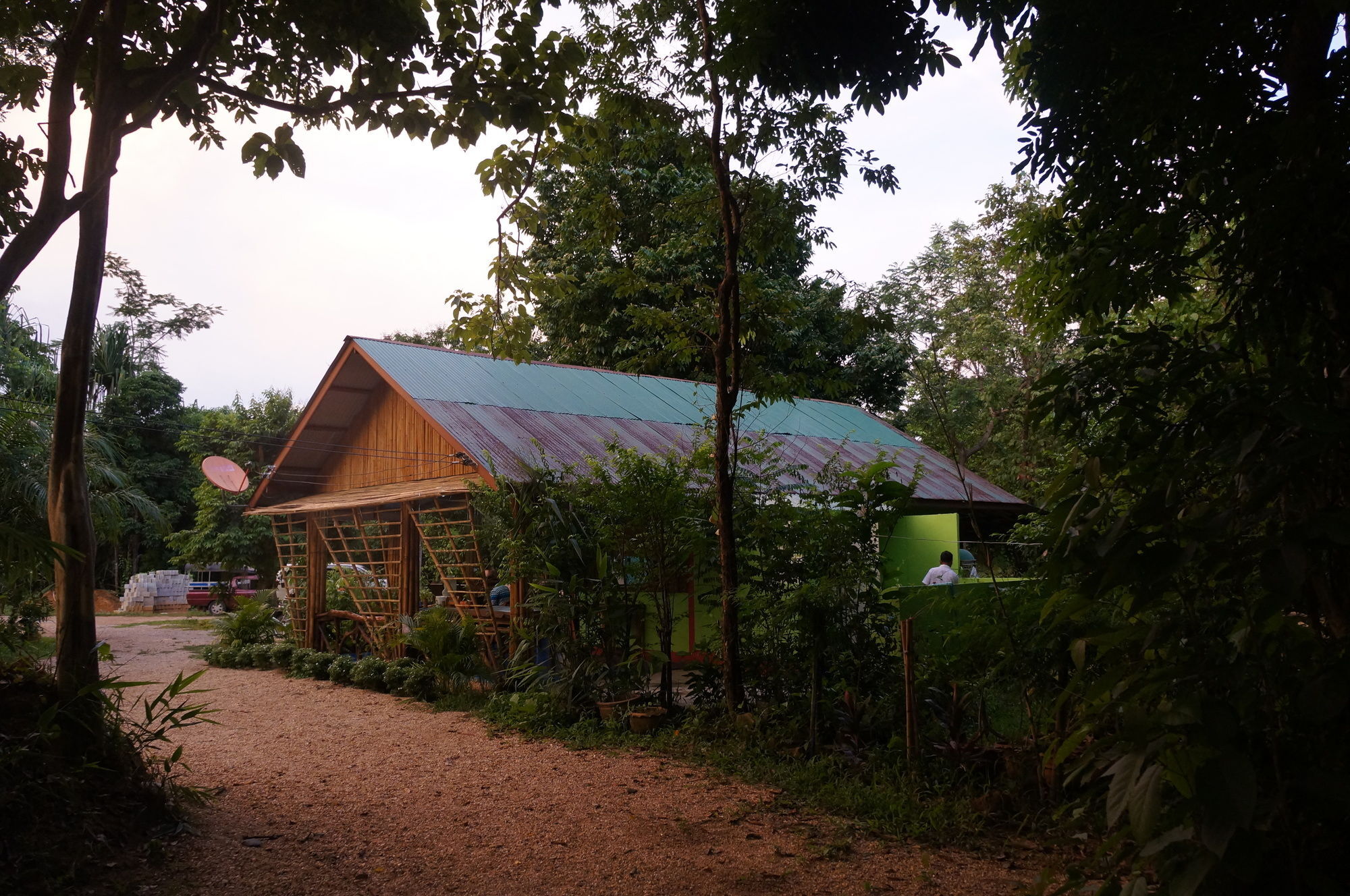 Khao Sok Jungle 2*