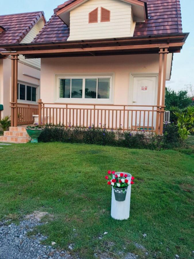 Thitinaddharesort ธิตินัดดา 2* HHQ