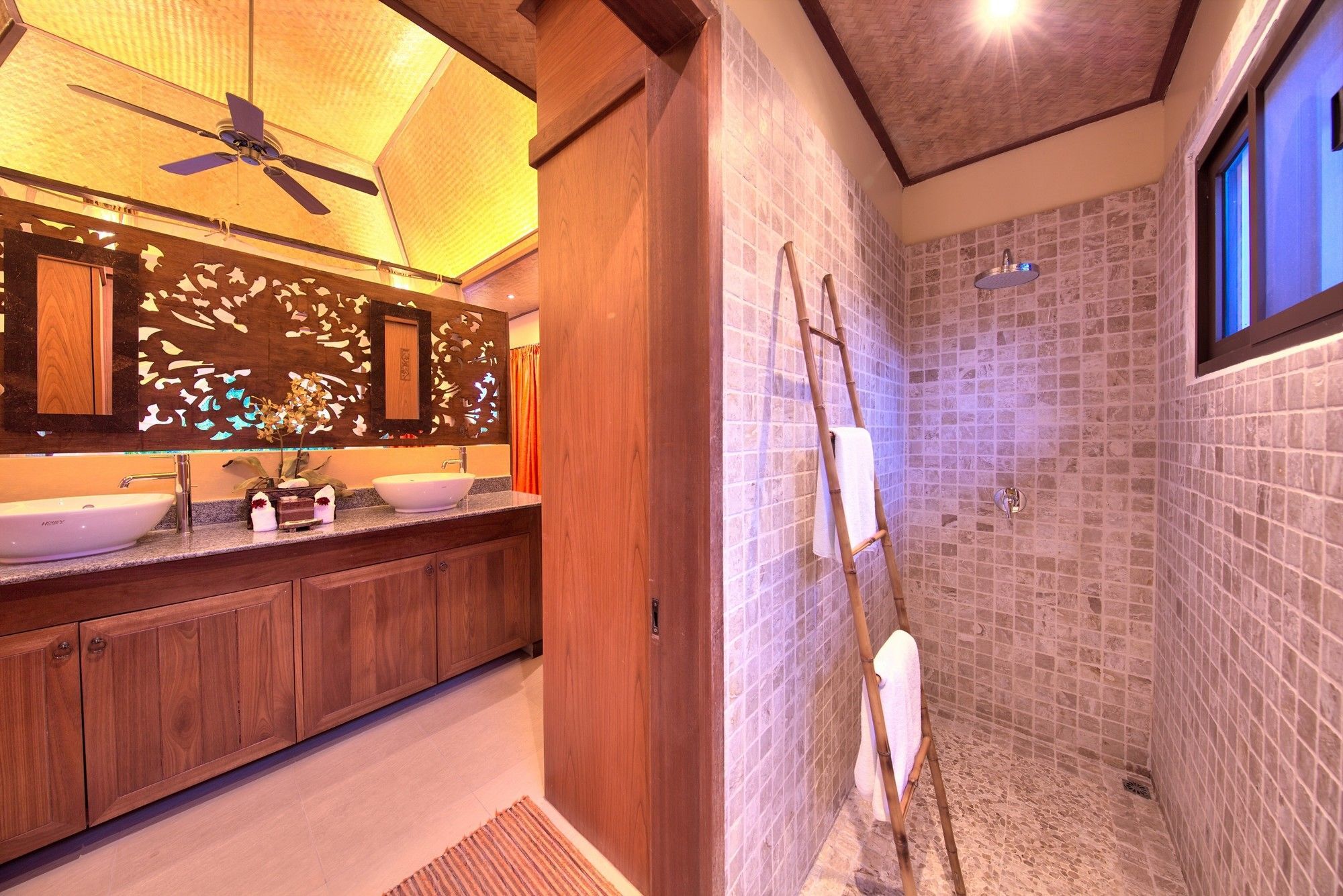 Baan Buaa - Beachside 3 Bed Pool Hua Thanon (Koh Samui)