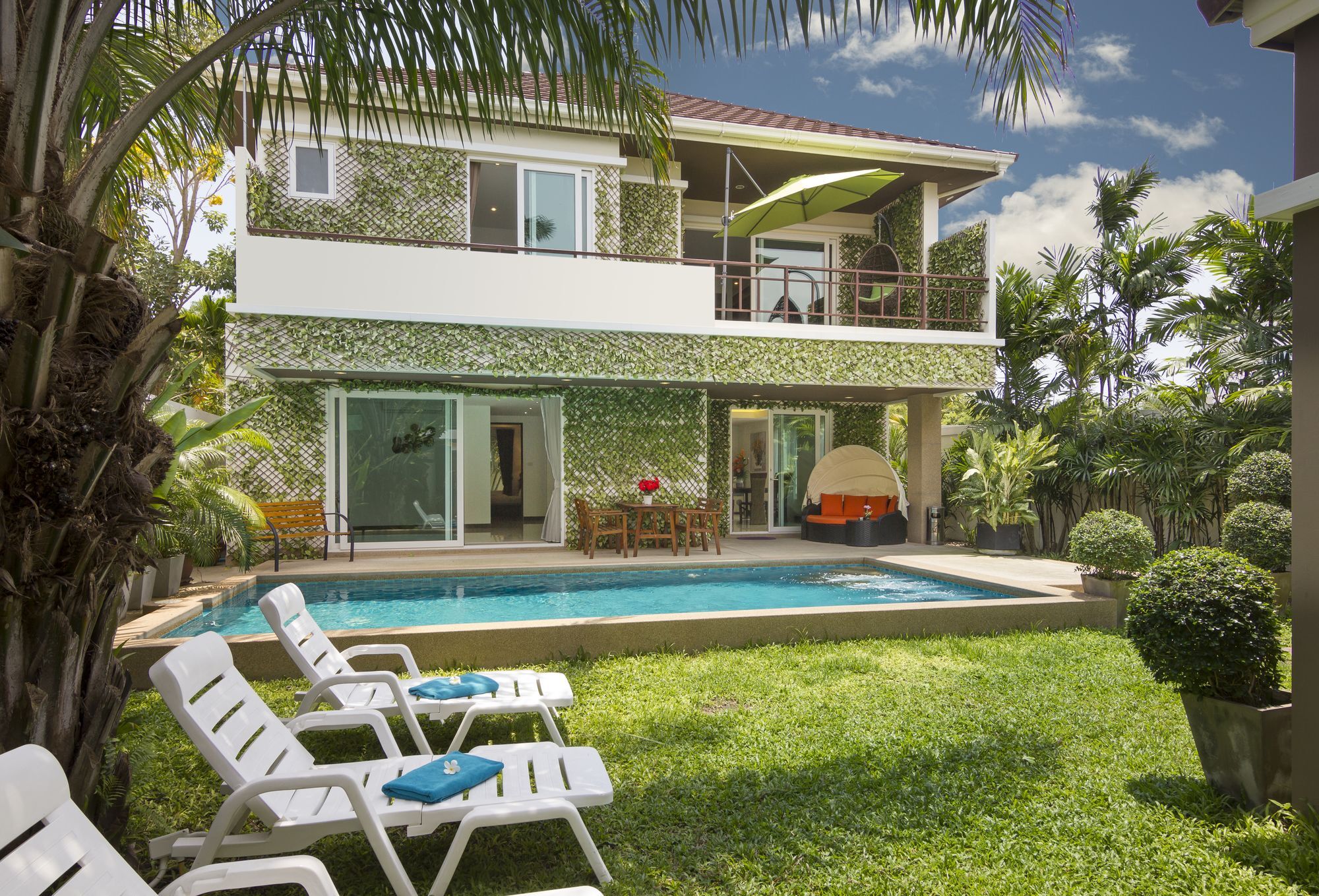 Tropicana Pool Villa *