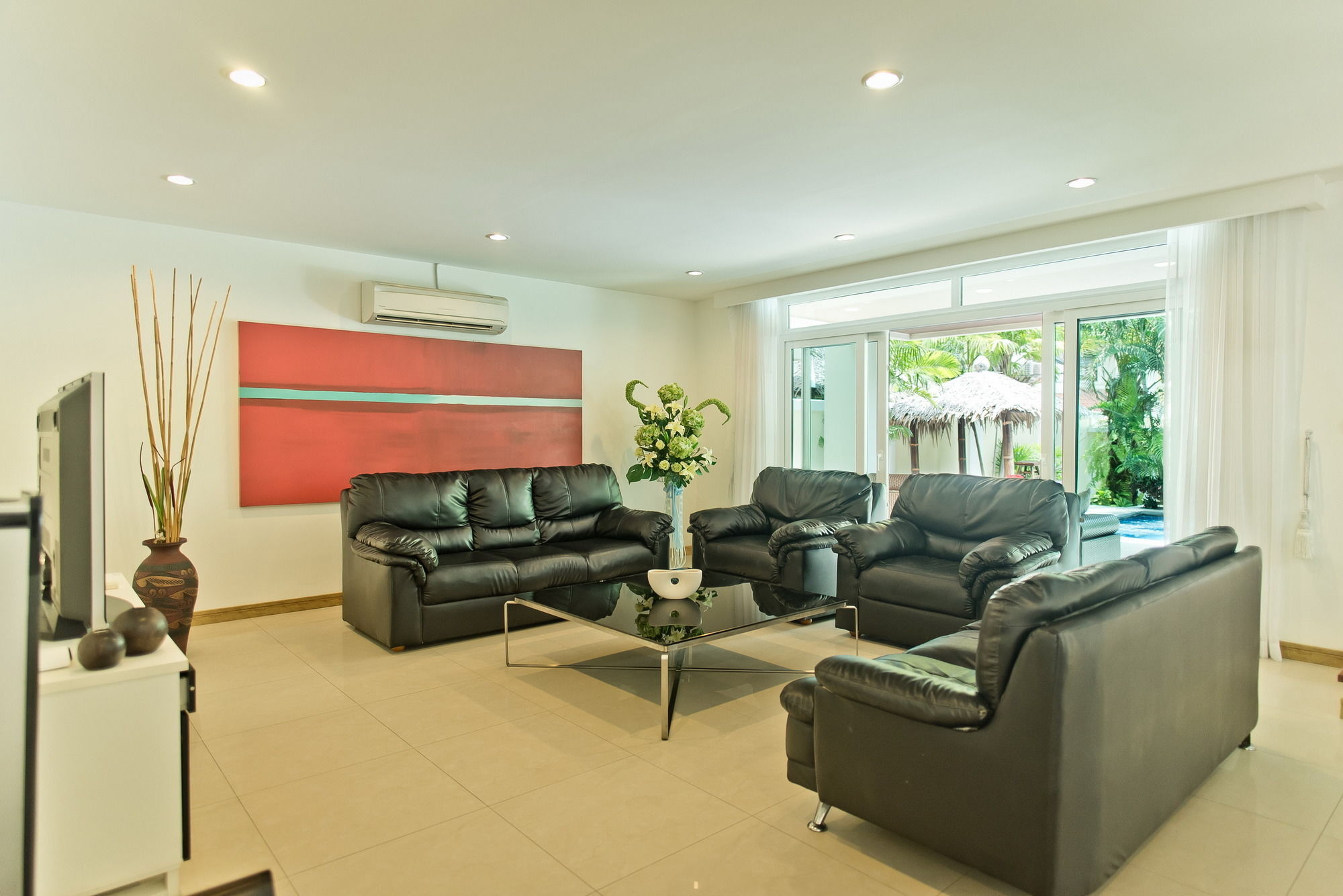Villa Tropicana Pool Pattaya