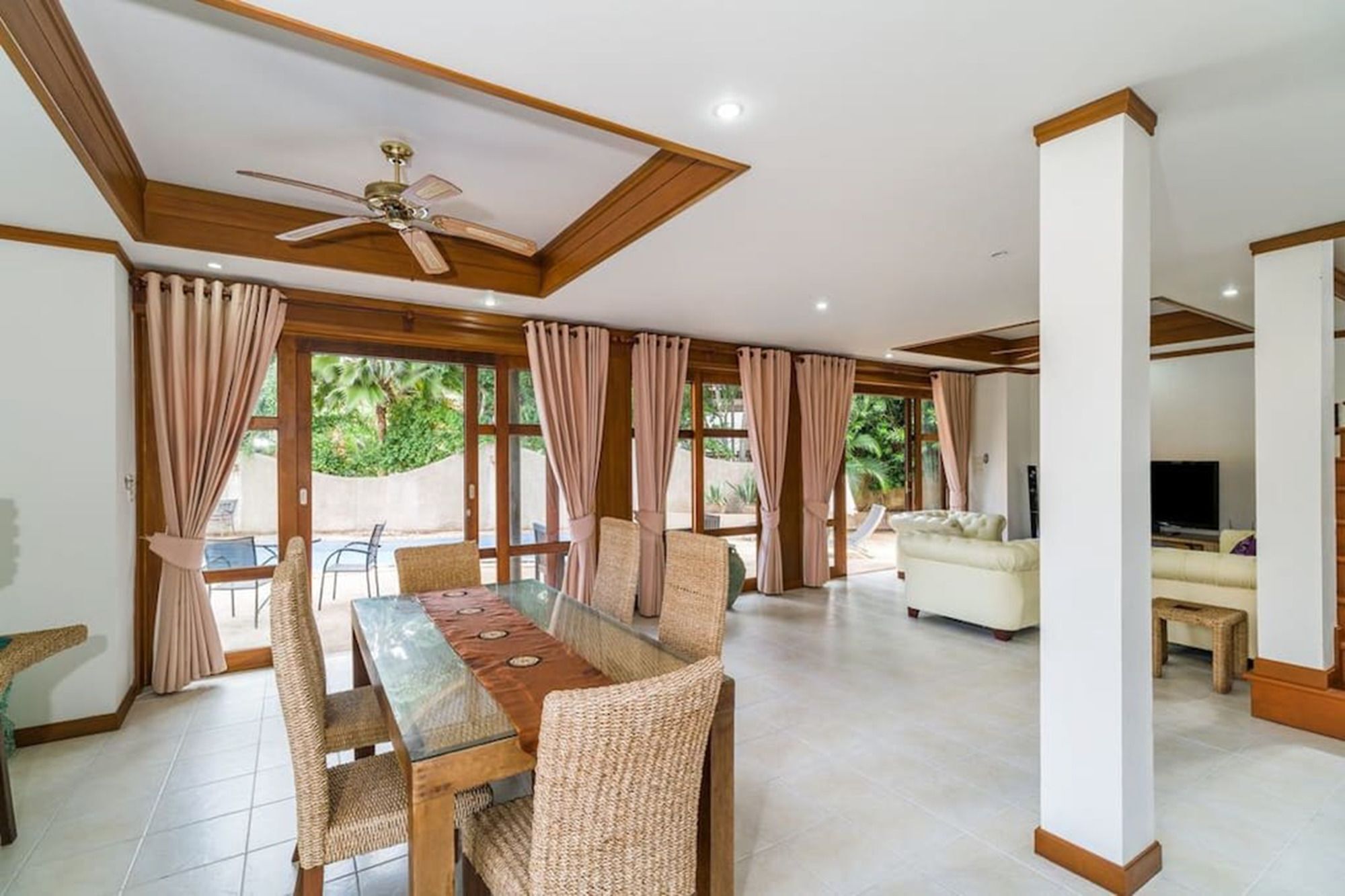 Resort 4 Bedroom On Beachfront - Tg44 3*