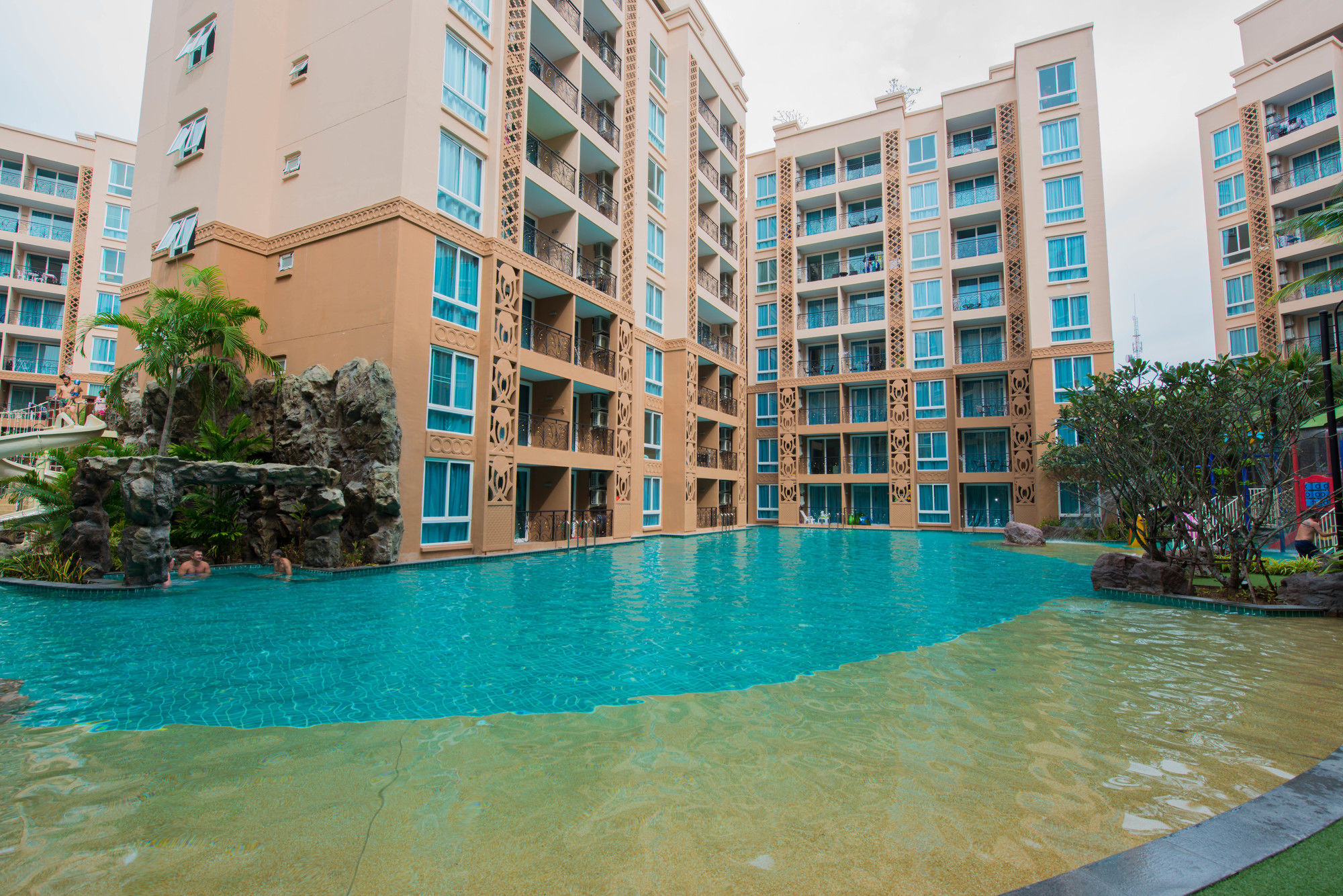 Atlantis Pattaya High Service