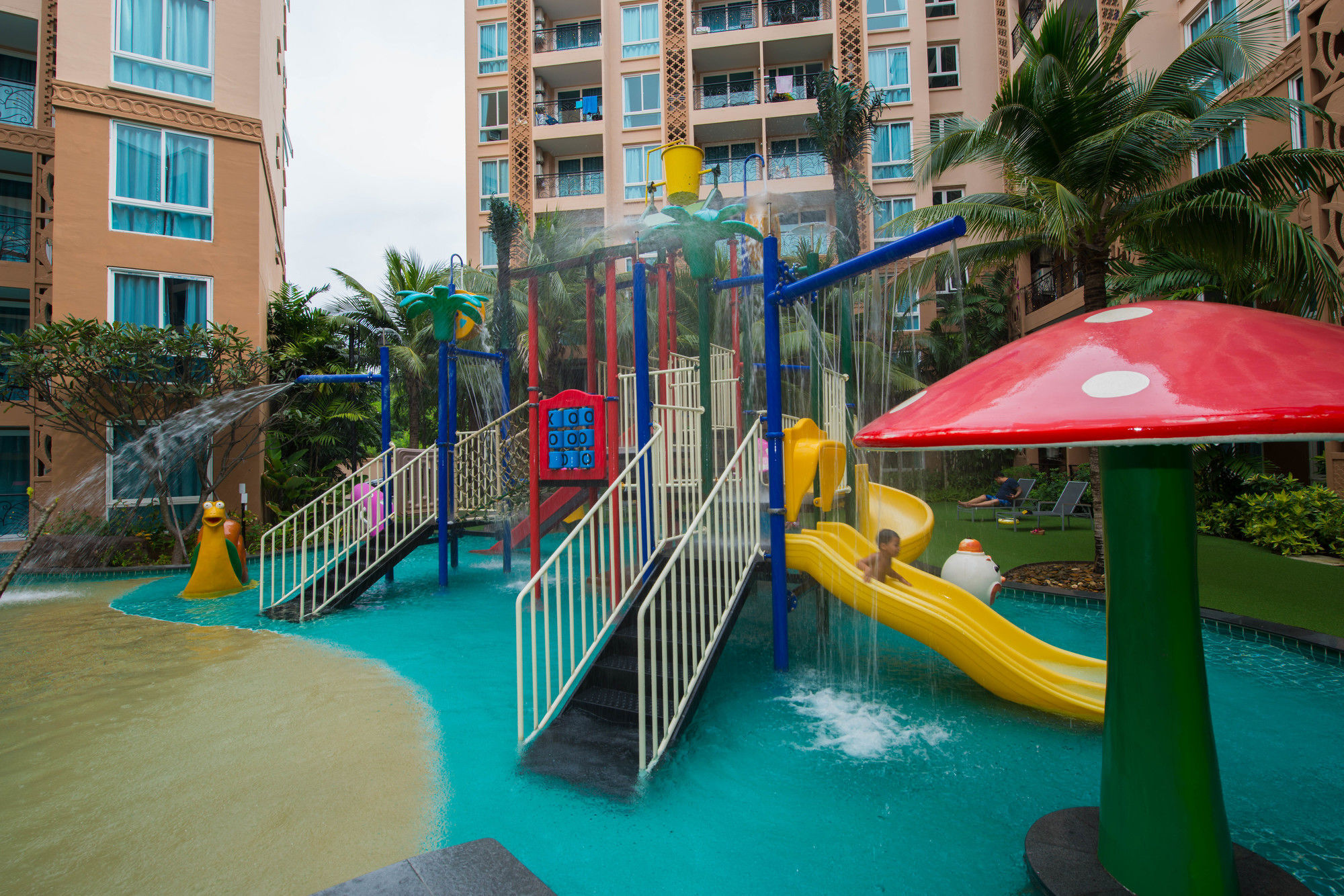 Atlantis Pattaya High Service Apartment Jomtien Beach