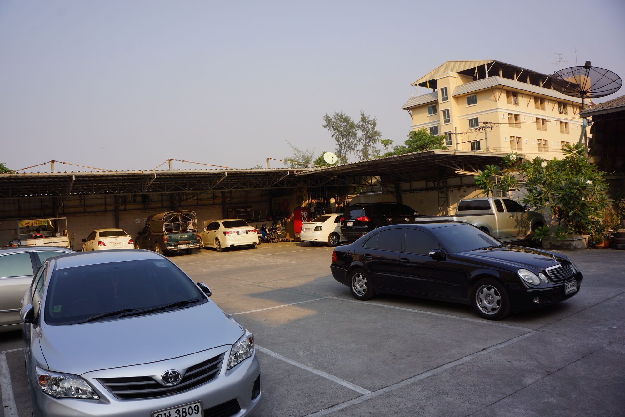 Lee's Hotel Samut Prakan