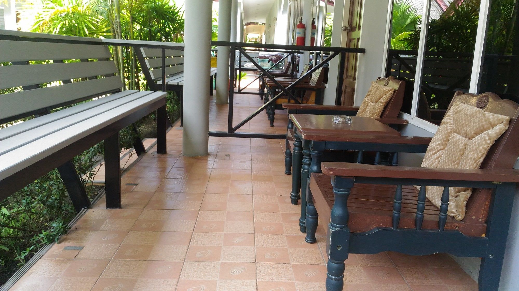 Baahra Hotel 2*