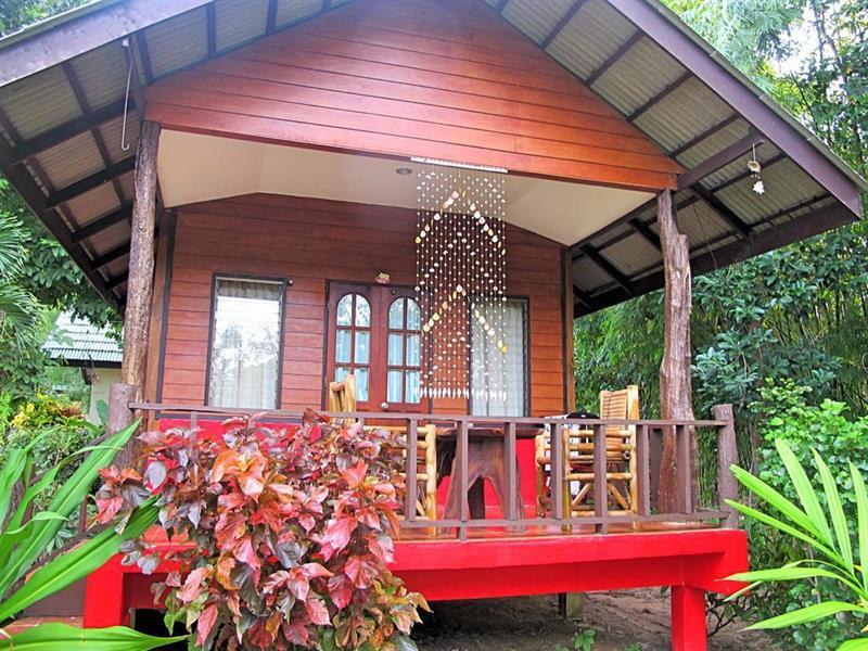 Baan Suan Resort 3*