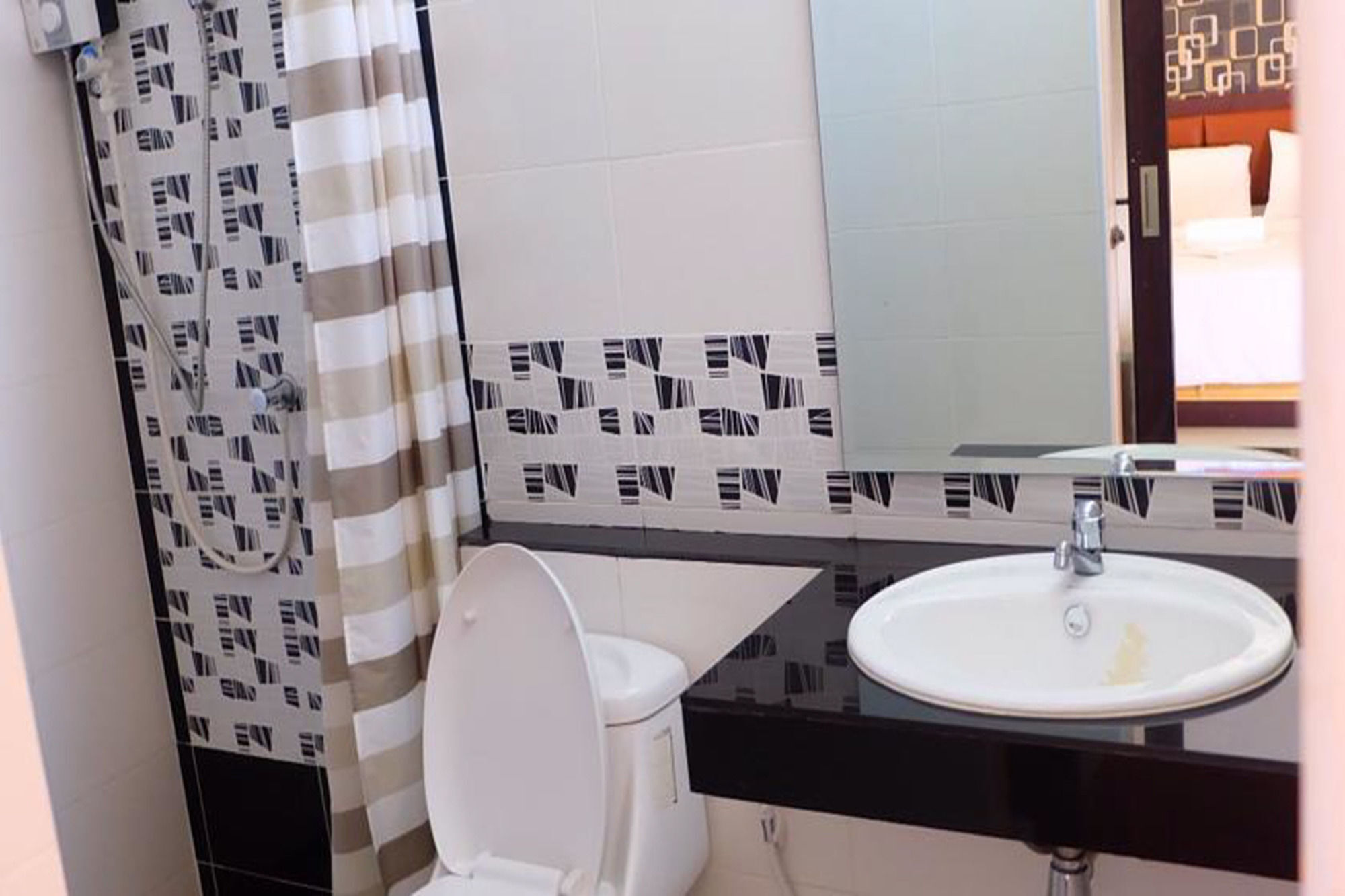 Sc Yai Hotel 3*