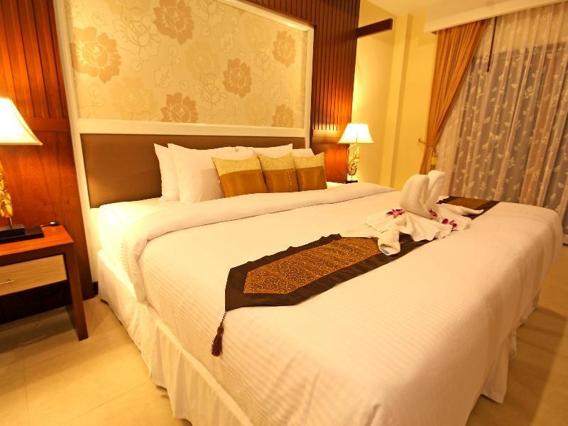 Thai Thani Pool